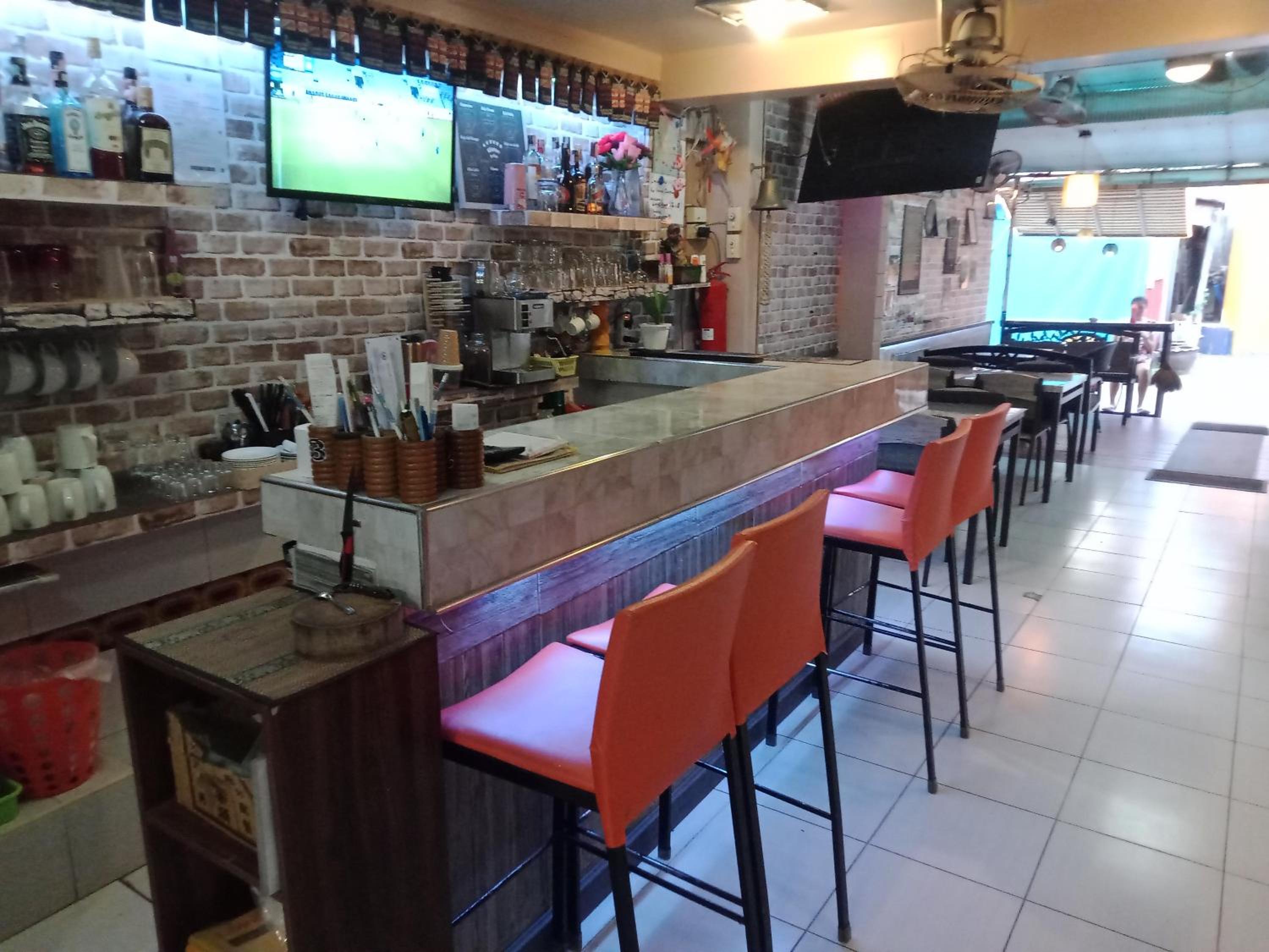 Living Room Guesthouse & Cafe Bar view 5