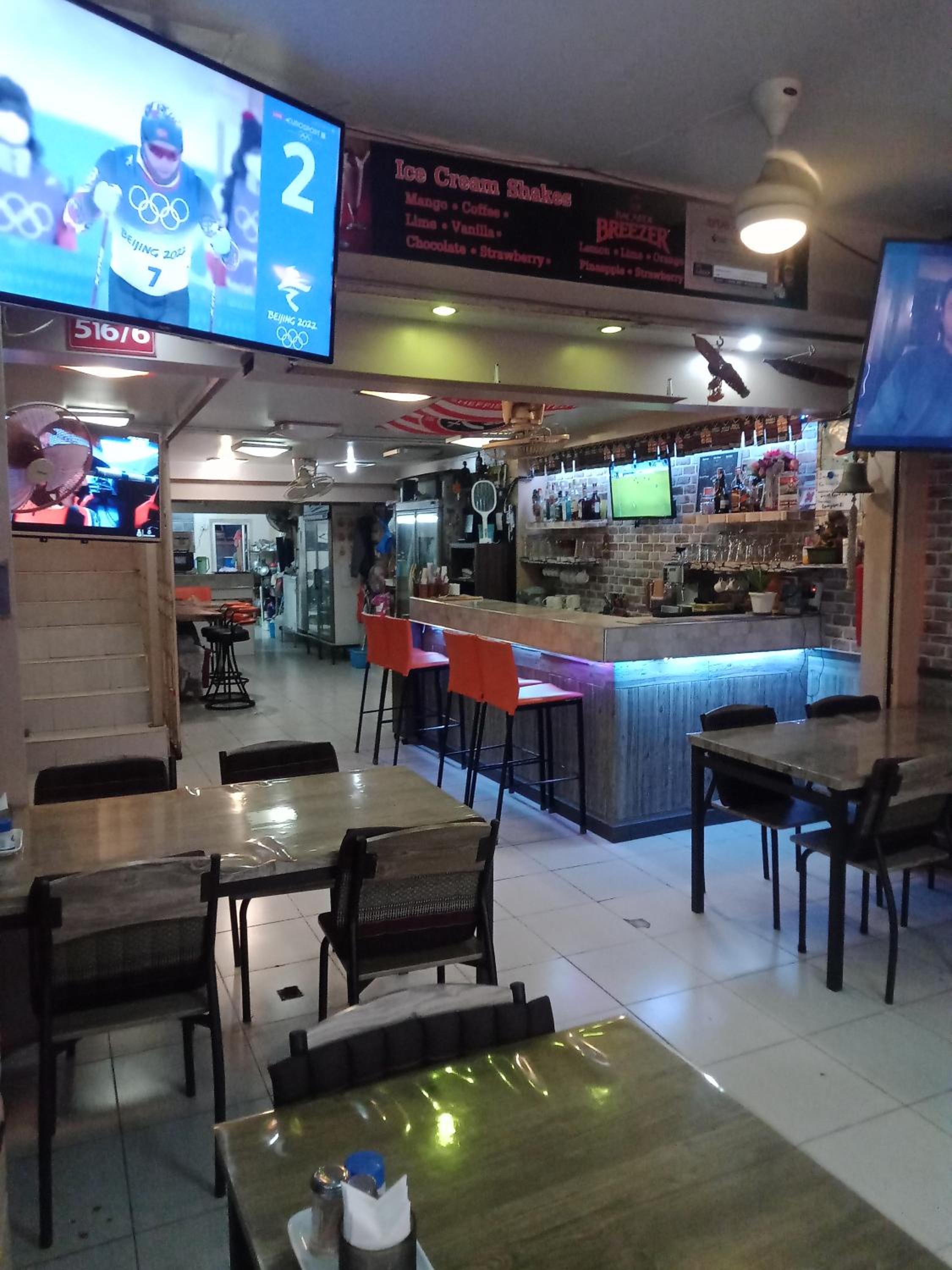 Living Room Guesthouse & Cafe Bar view 4