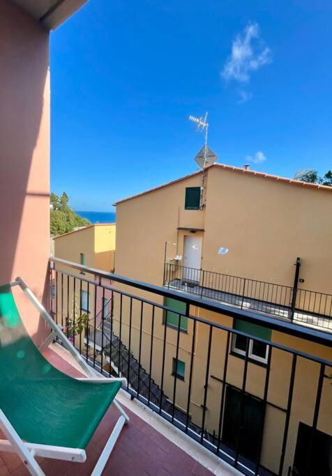 2-bedroom sunny sea view with balcony, La Casa Di Christine photo 4