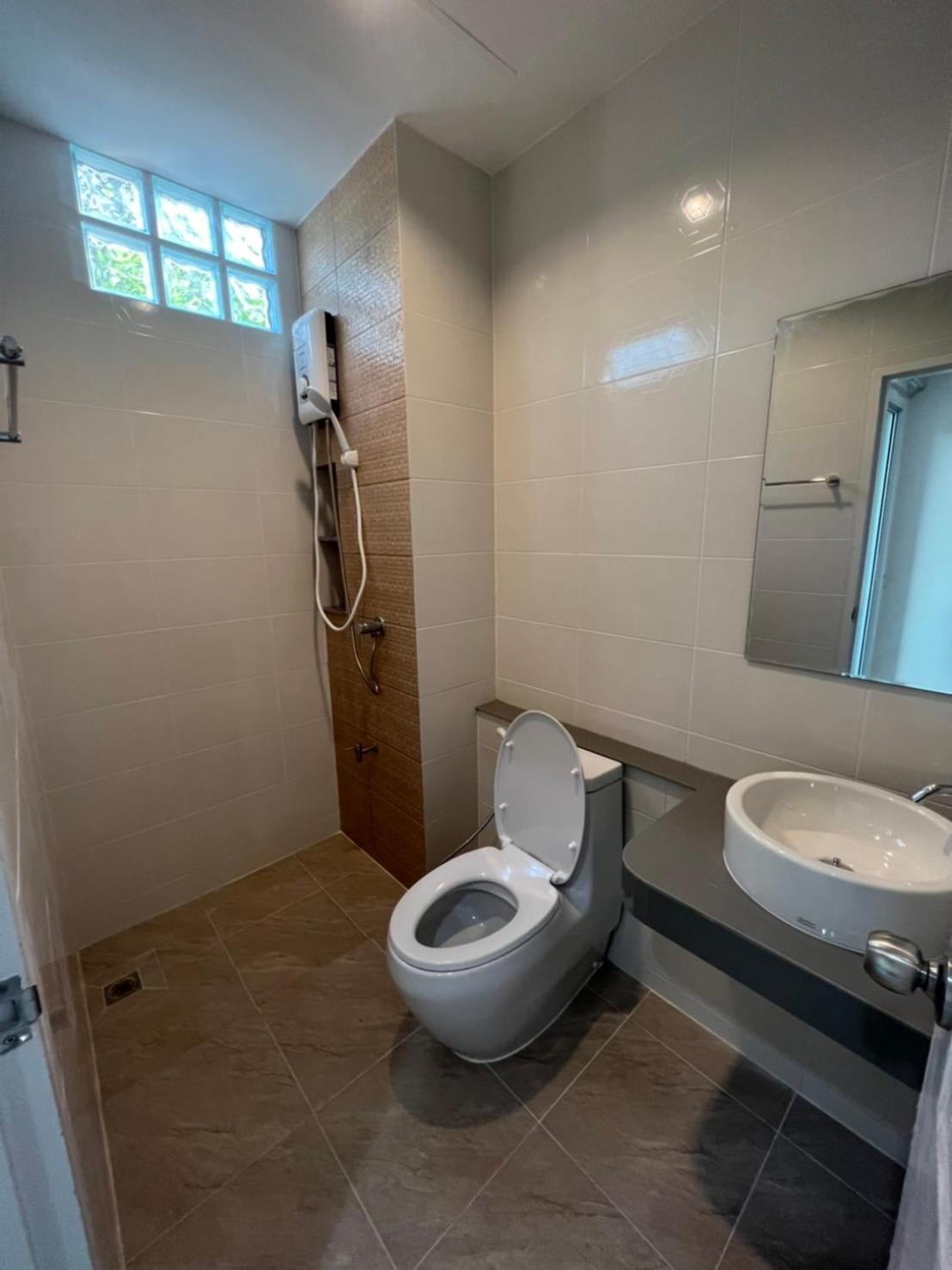 Firstbuild Apartment (เฟิร์สบิวท์อพาร์ทเม้น)
