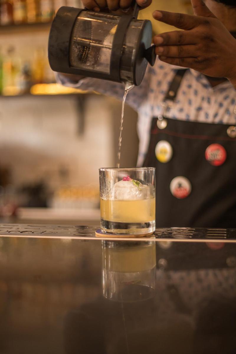 bar