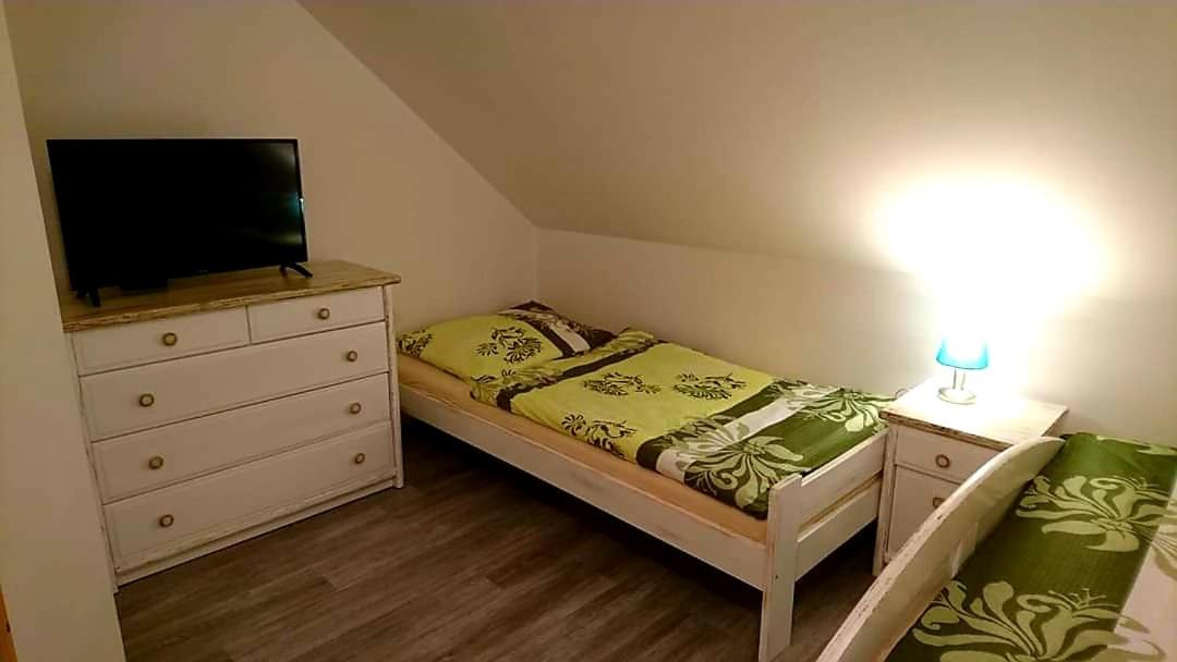 Dům a chatka pod Smrkem