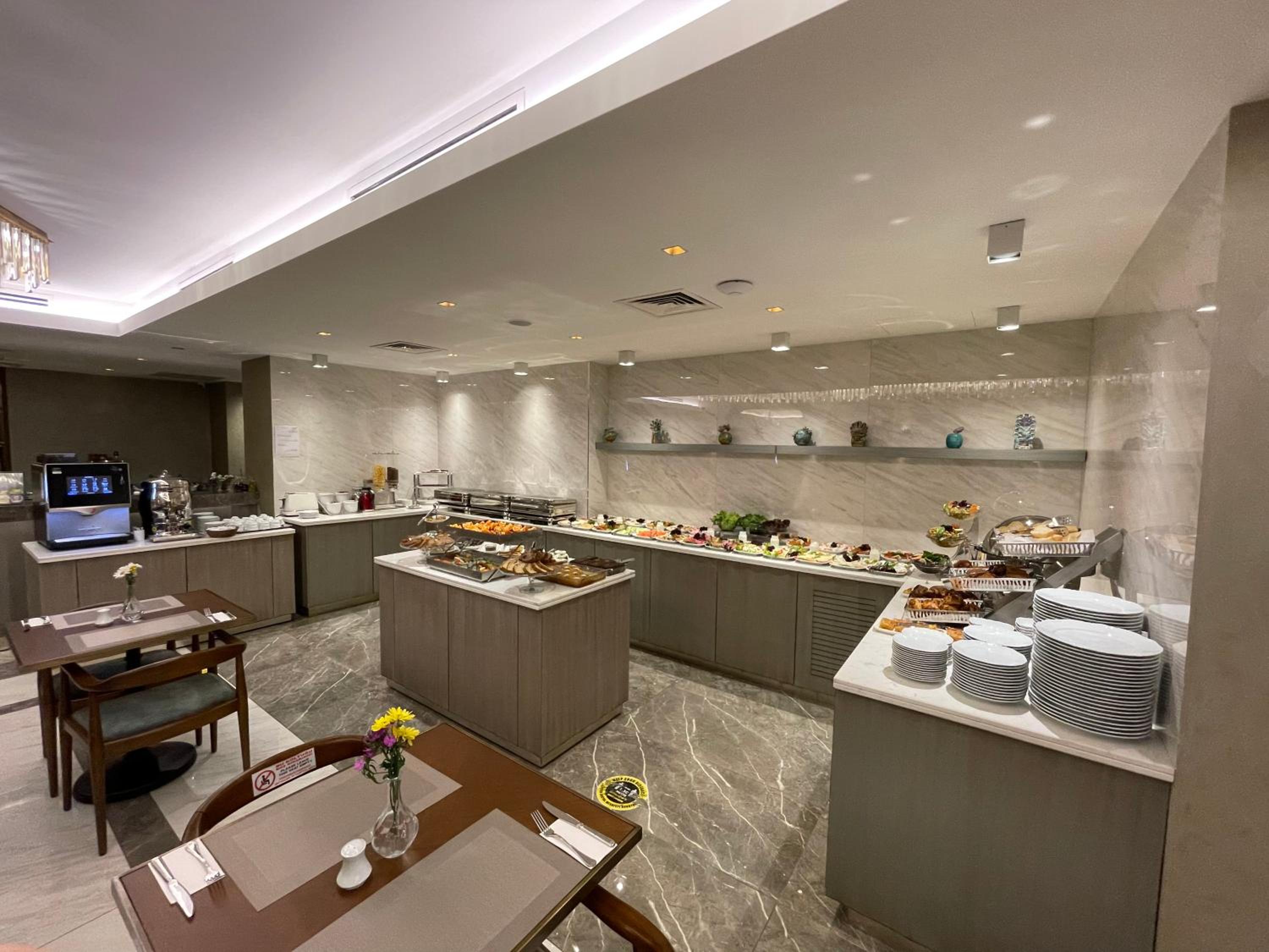 Asur Hotel - Image 11