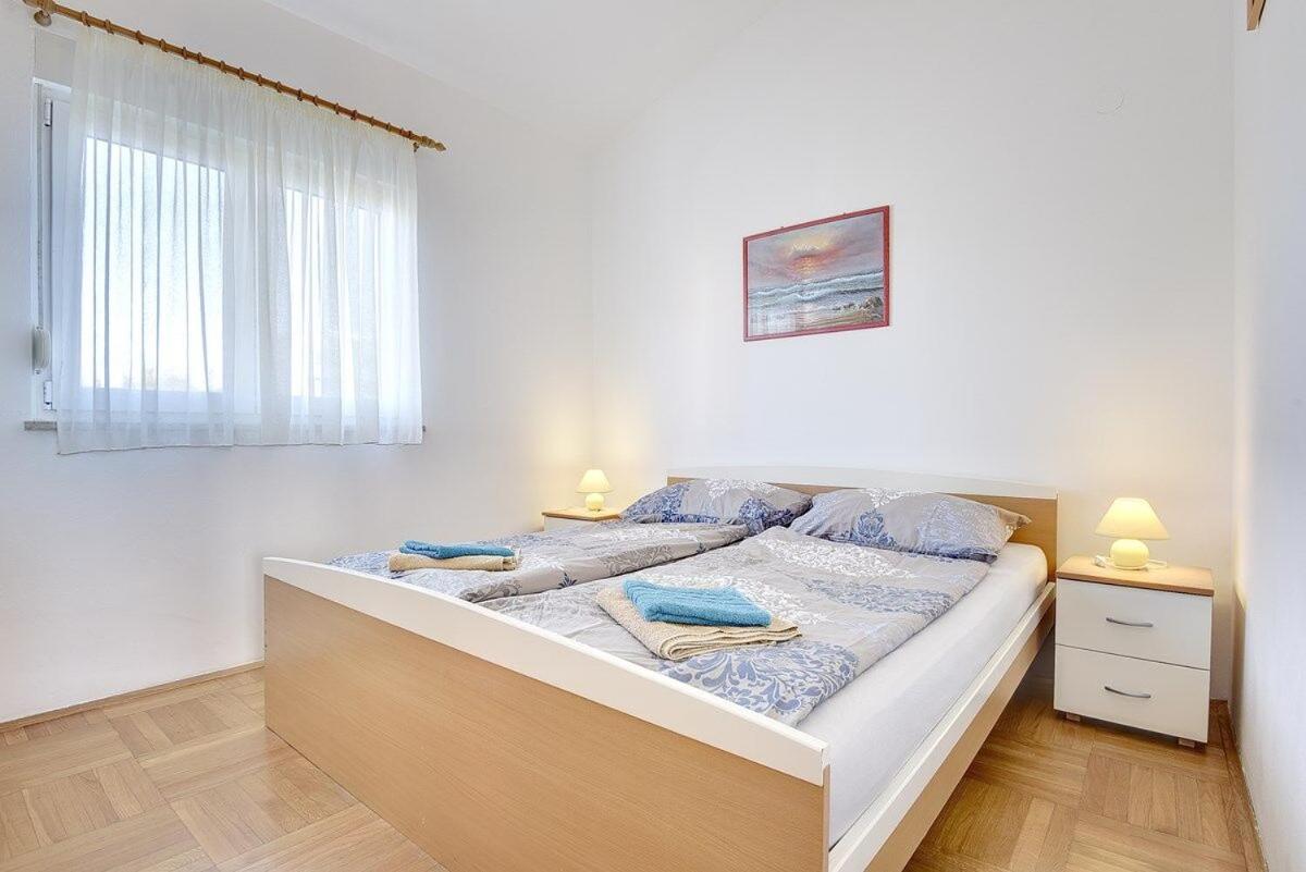 Apartment Stela view 3