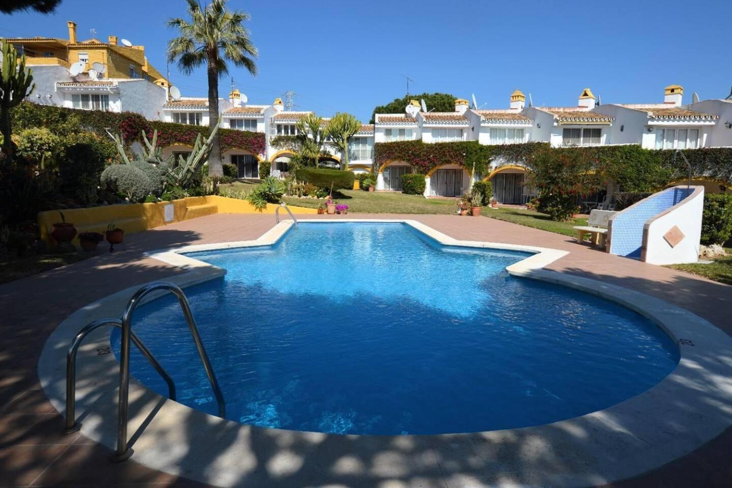 Beautiful townhouse-end of row in Calahonda Mijas photo 4