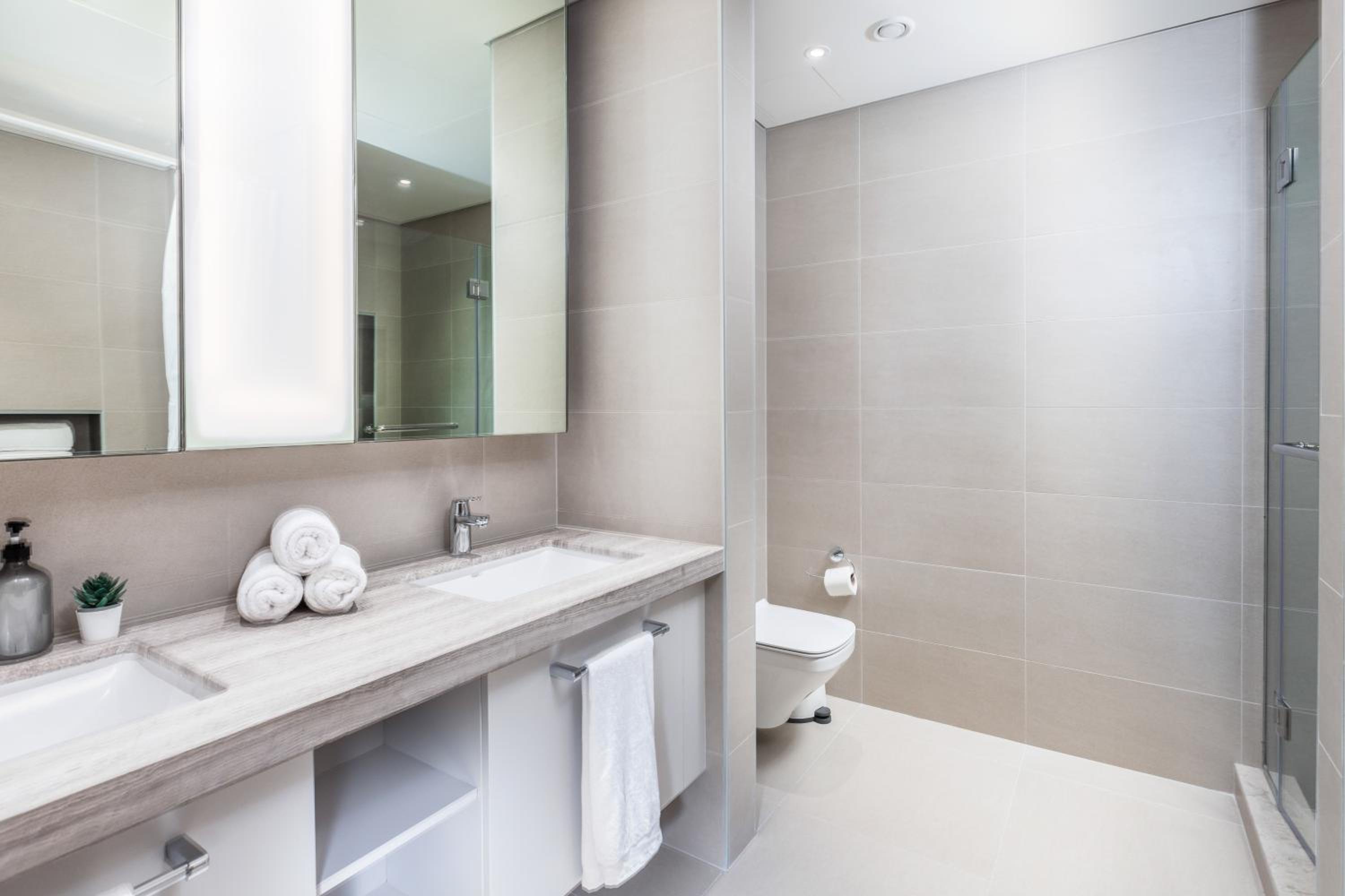 Spacious & Full of light 3BR+ kids Dubai Mall