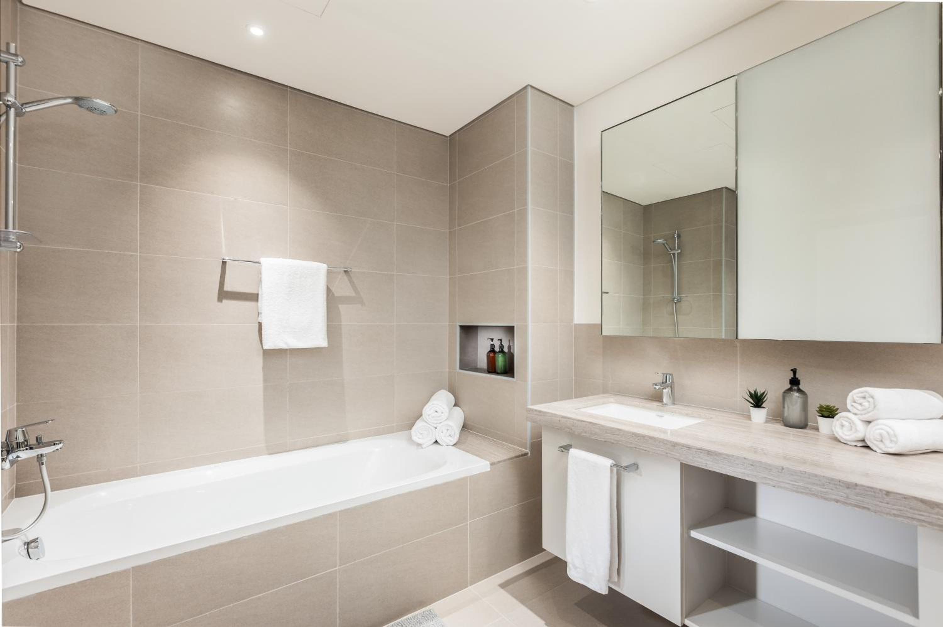 Spacious & Full of light 3BR+ kids Dubai Mall