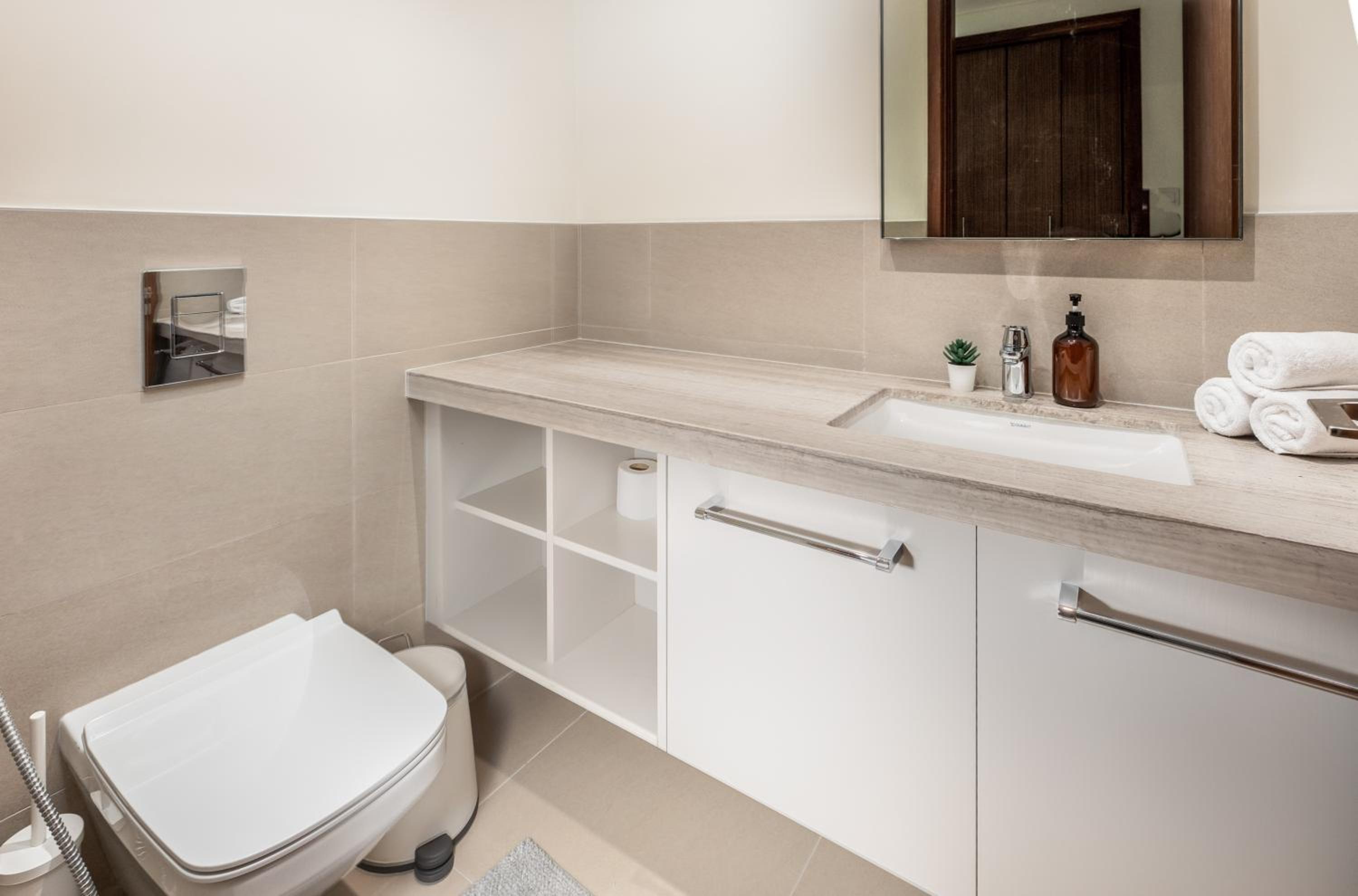 Spacious & Full of light 3BR+ kids Dubai Mall