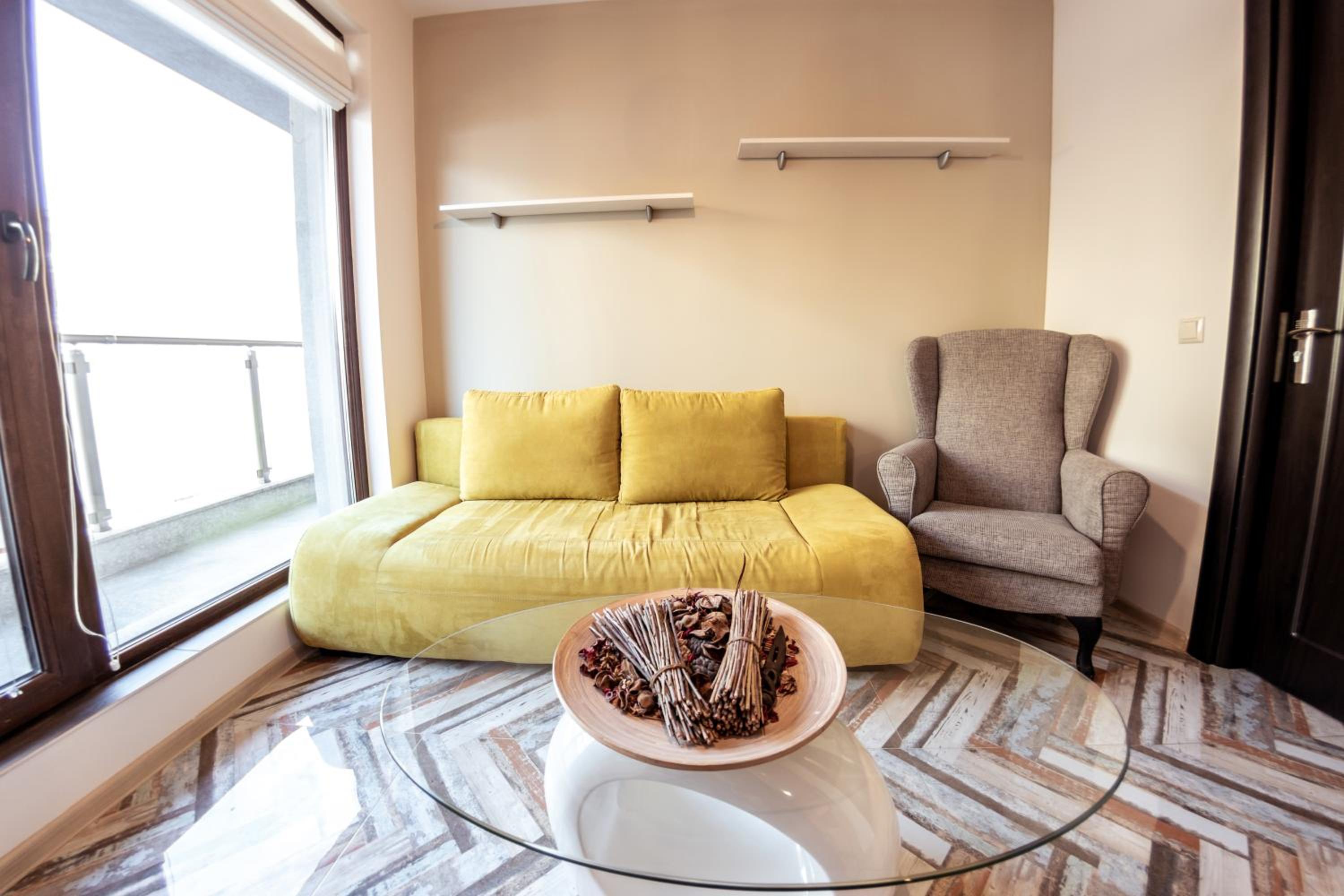 Bright 1BDR Apartment with a Balcony view 3