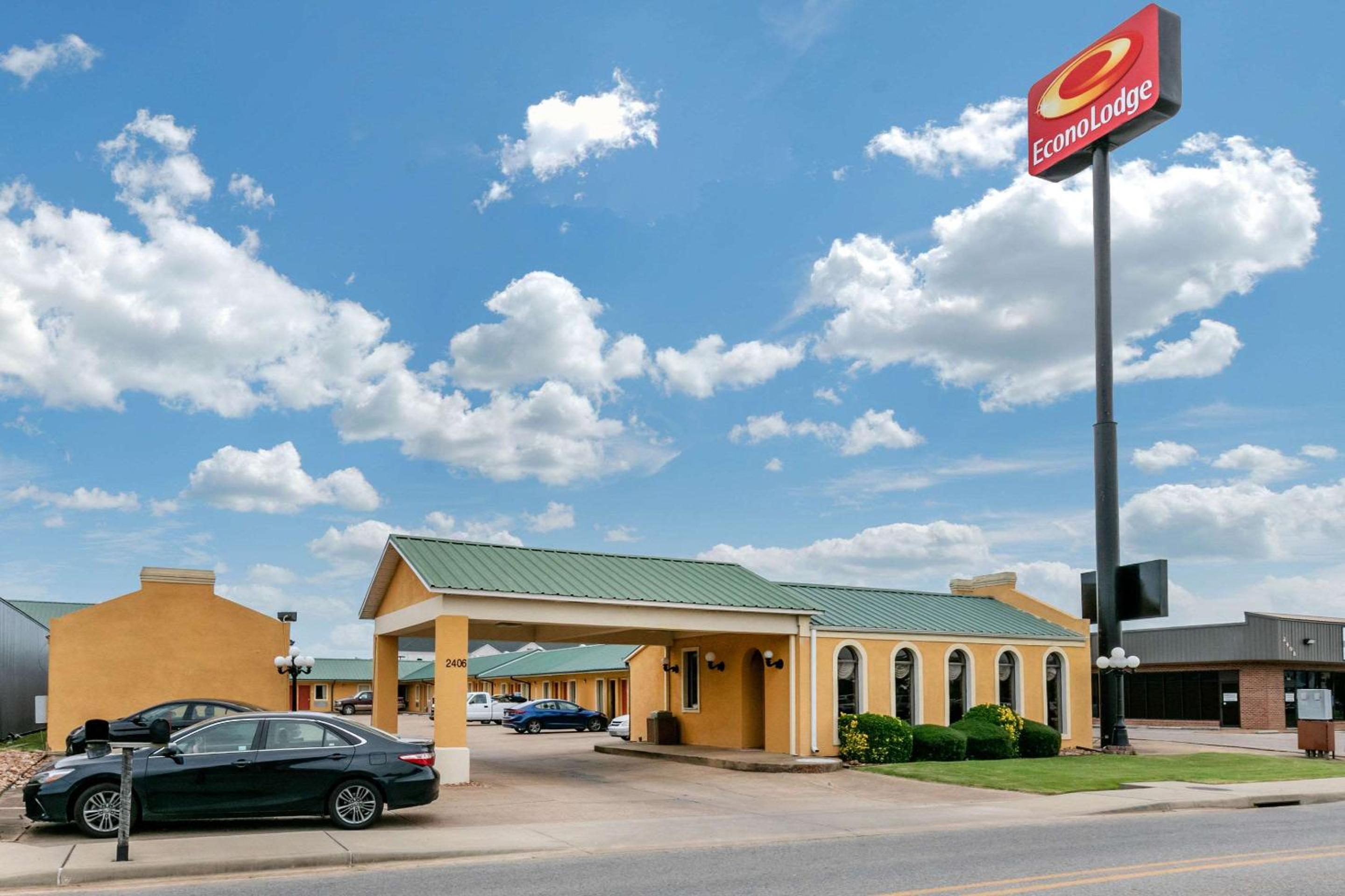 Jonesboro Vacations - Econo Lodge Jonesboro - Property Image 1