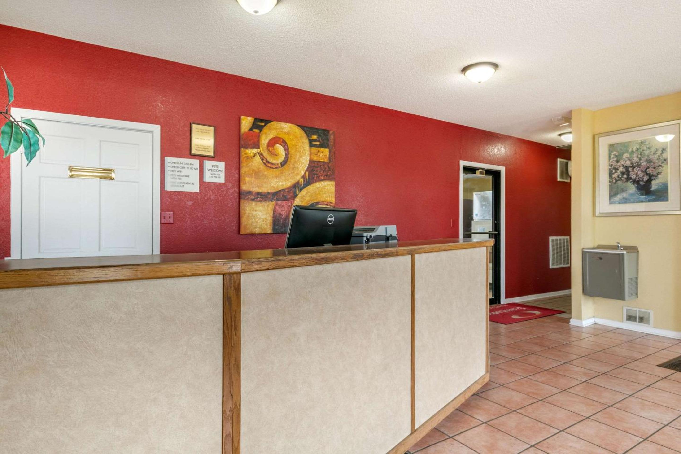 Jonesboro Vacations - Econo Lodge Jonesboro - Property Image 4