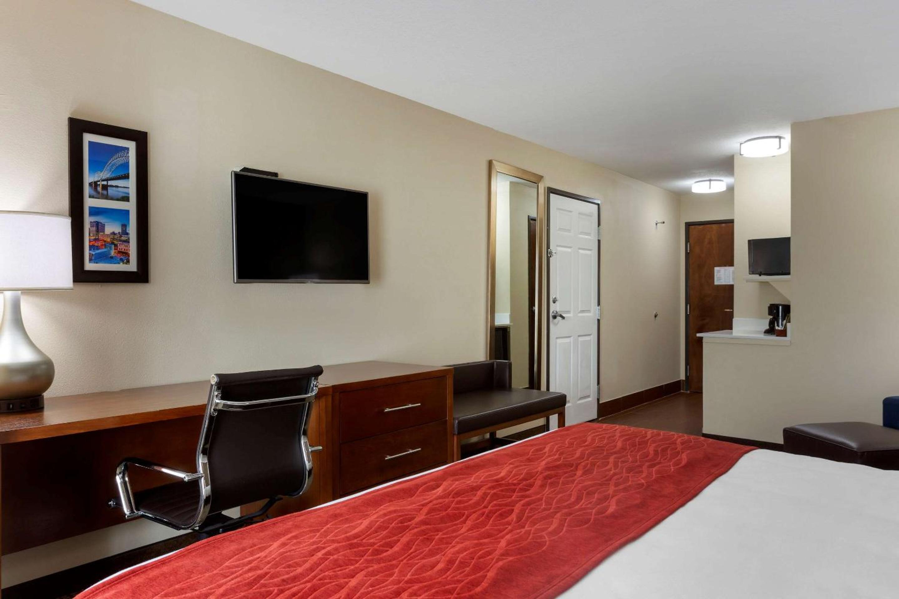 Comfort Inn view 4