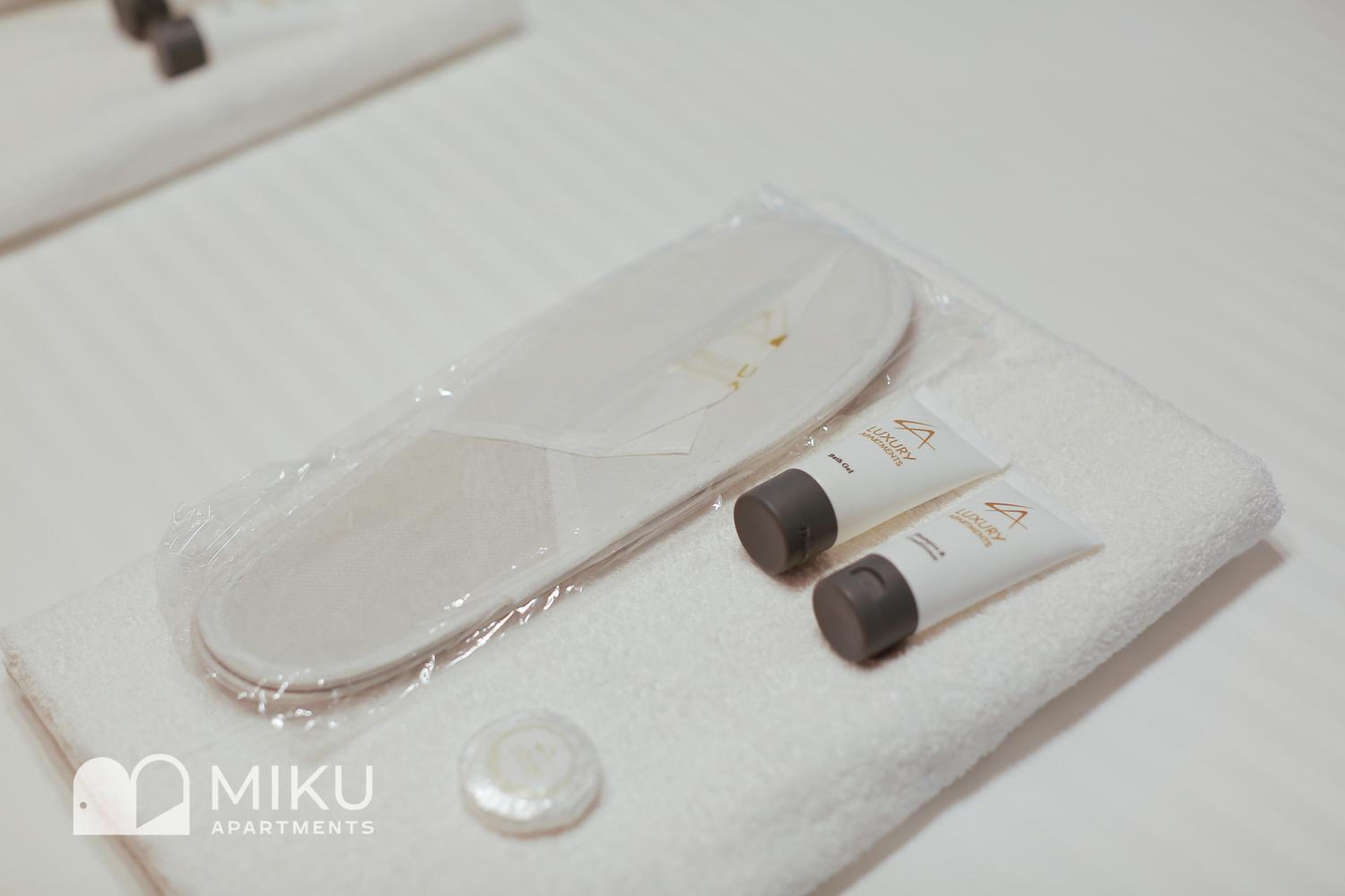 Miku Apartment - Glamorous 1Bedroom Apartment At Olympic Residence