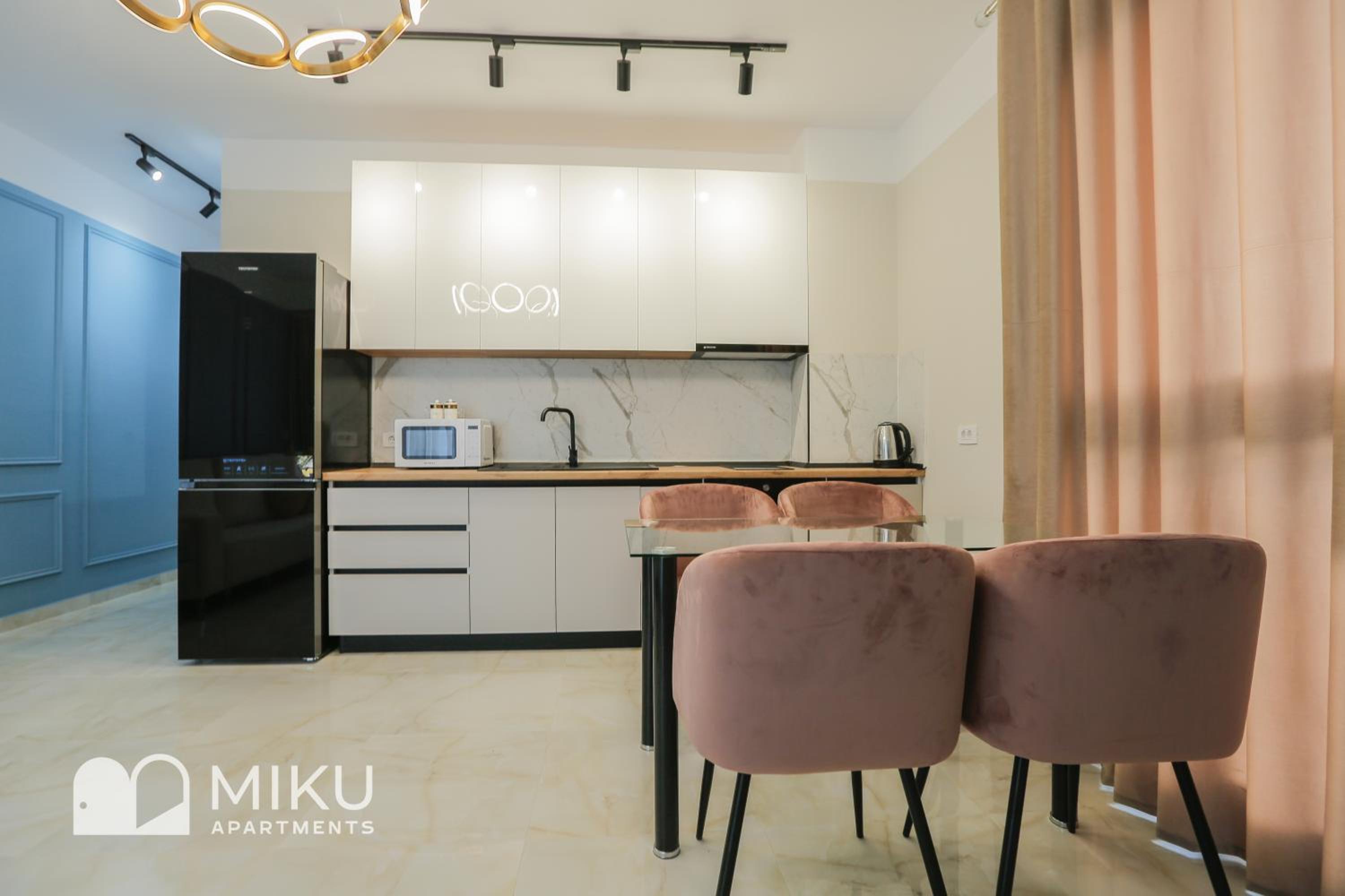 Miku Apartment - Glamorous 1Bedroom Apartment At Olympic Residence