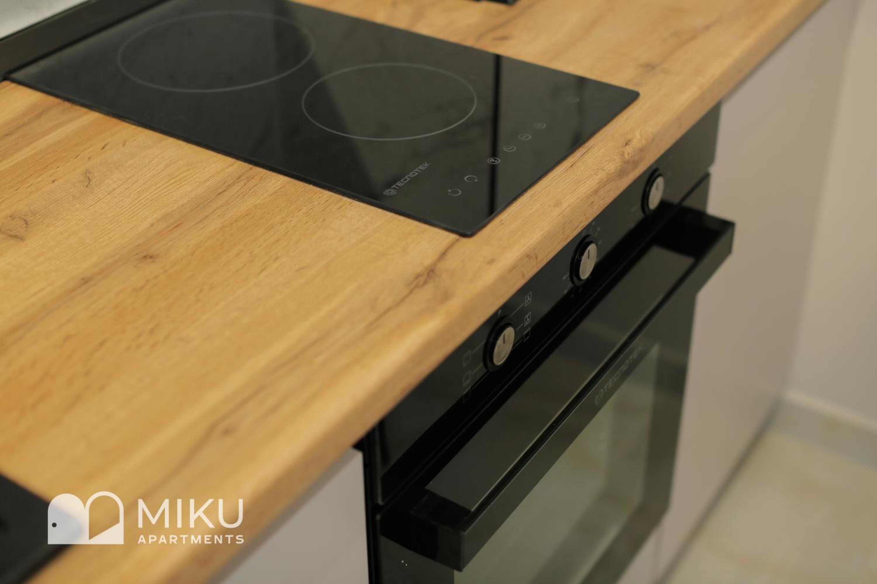 Miku Apartment - Glamorous 1Bedroom Apartment At Olympic Residence
