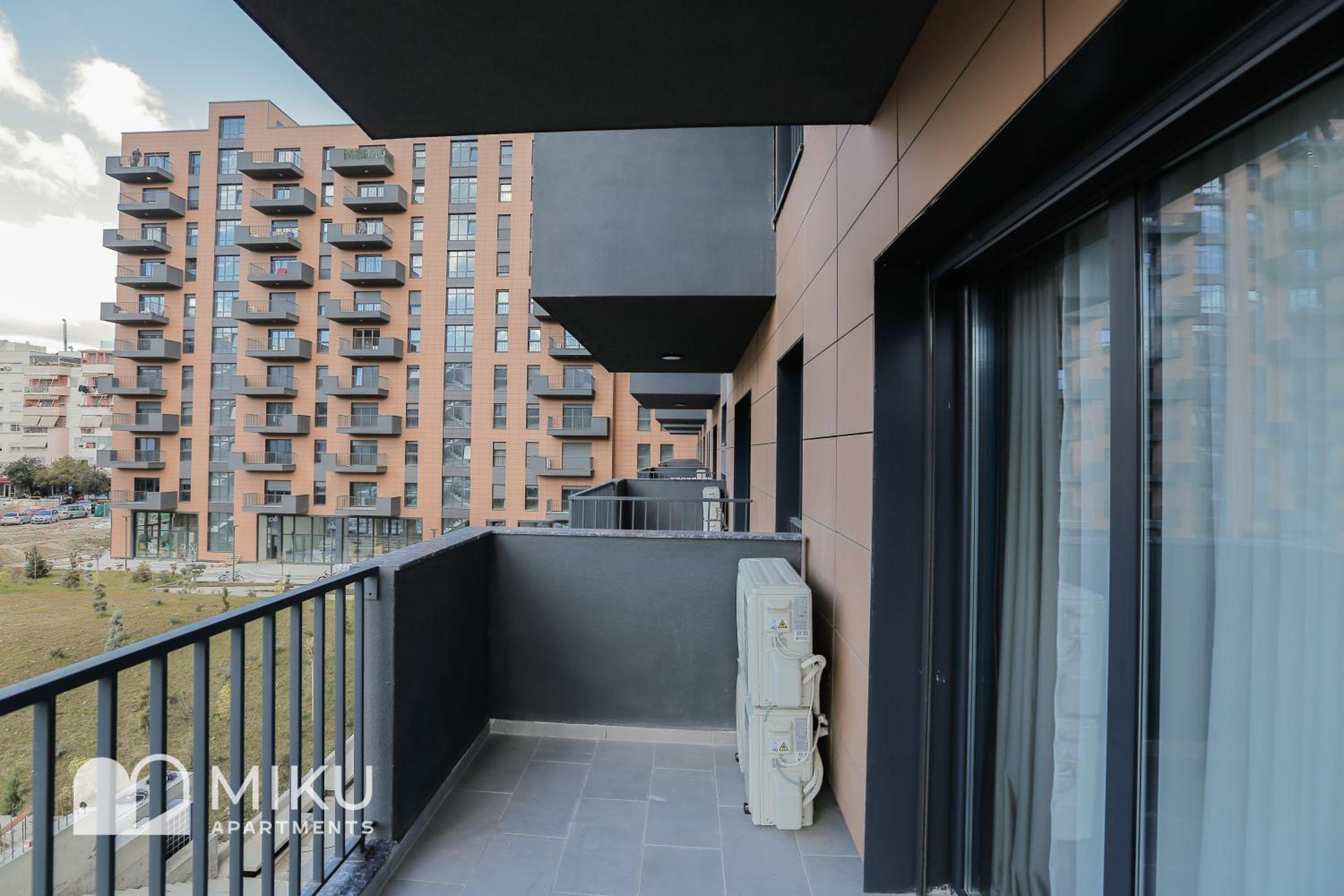 Miku Apartment - Glamorous 1Bedroom Apartment At Olympic Residence