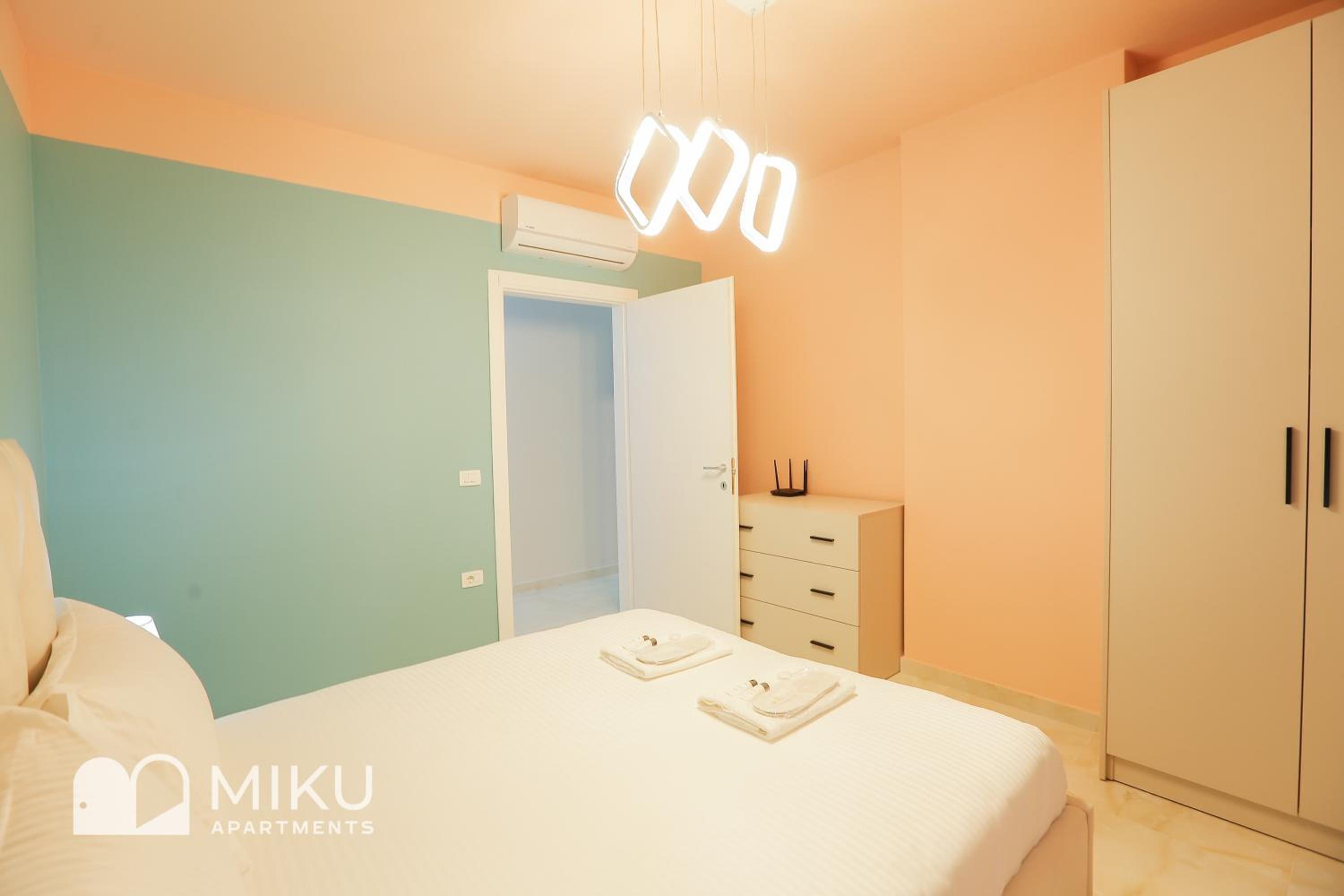 Miku Apartment - Glamorous 1Bedroom Apartment At Olympic Residence