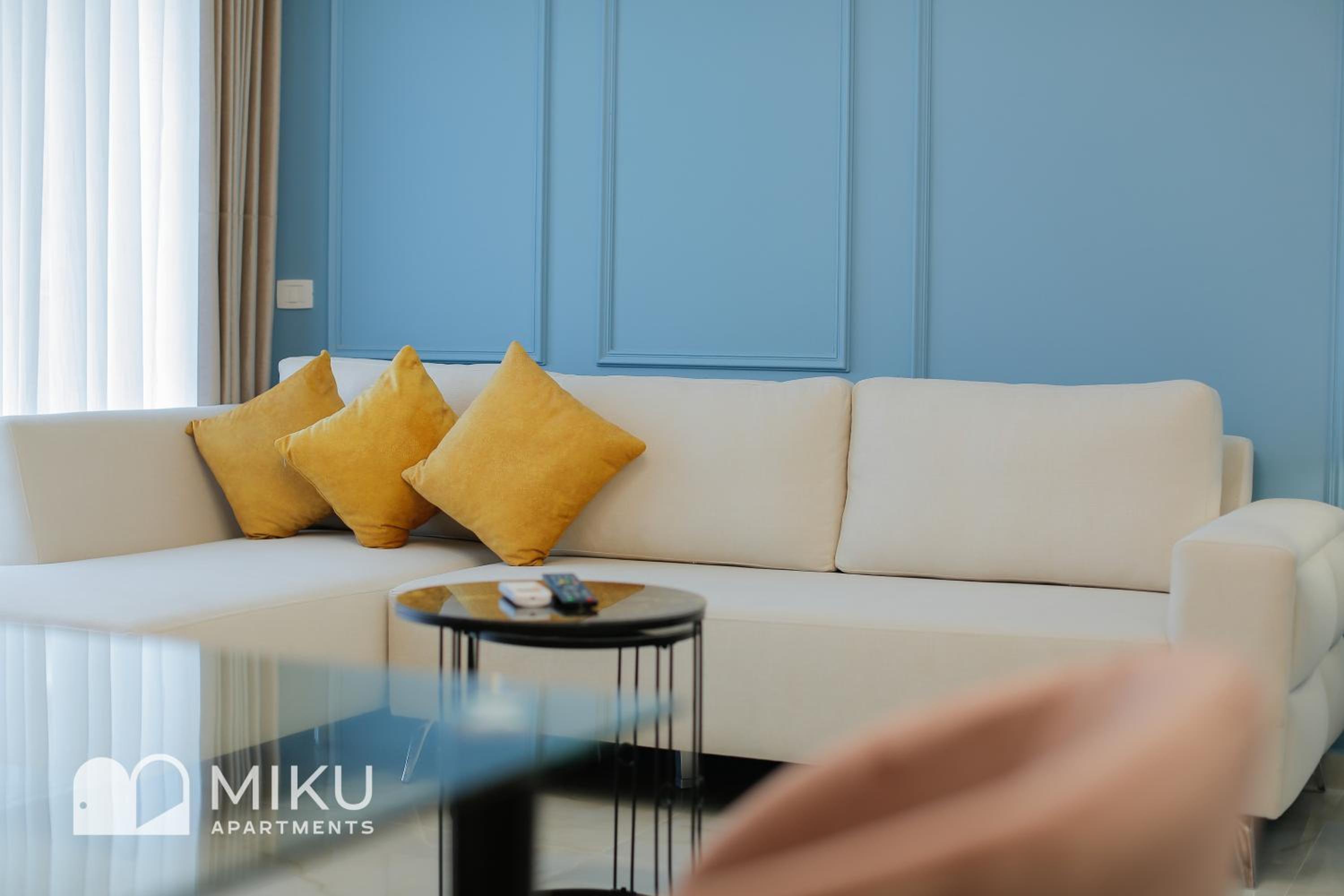 Miku Apartment - Glamorous 1Bedroom Apartment At Olympic Residence