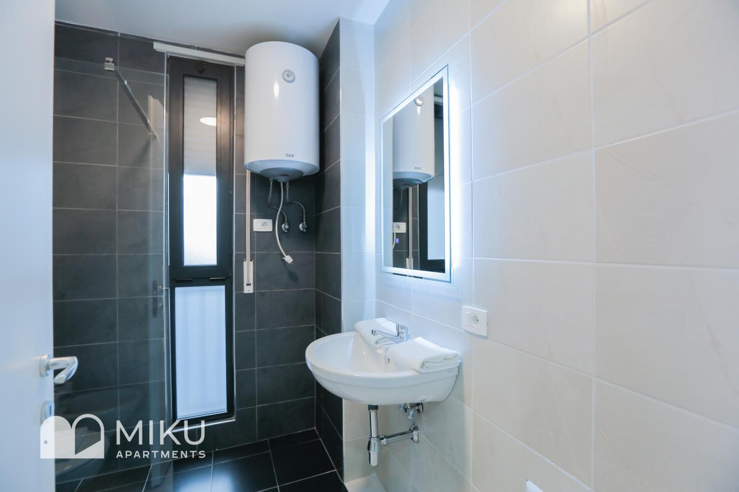 Miku Apartment - Glamorous 1Bedroom Apartment At Olympic Residence
