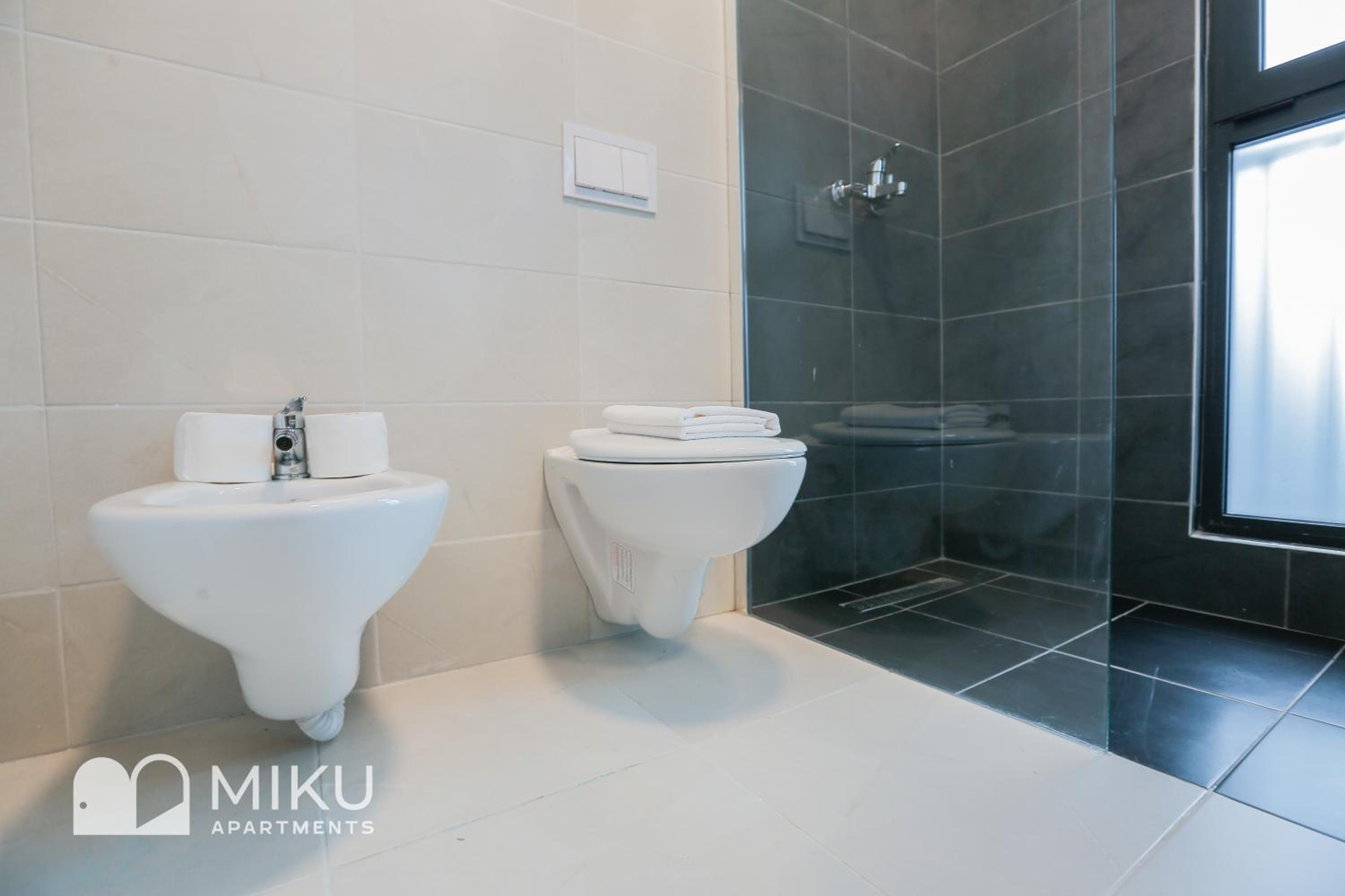 Miku Apartment - Glamorous 1Bedroom Apartment At Olympic Residence