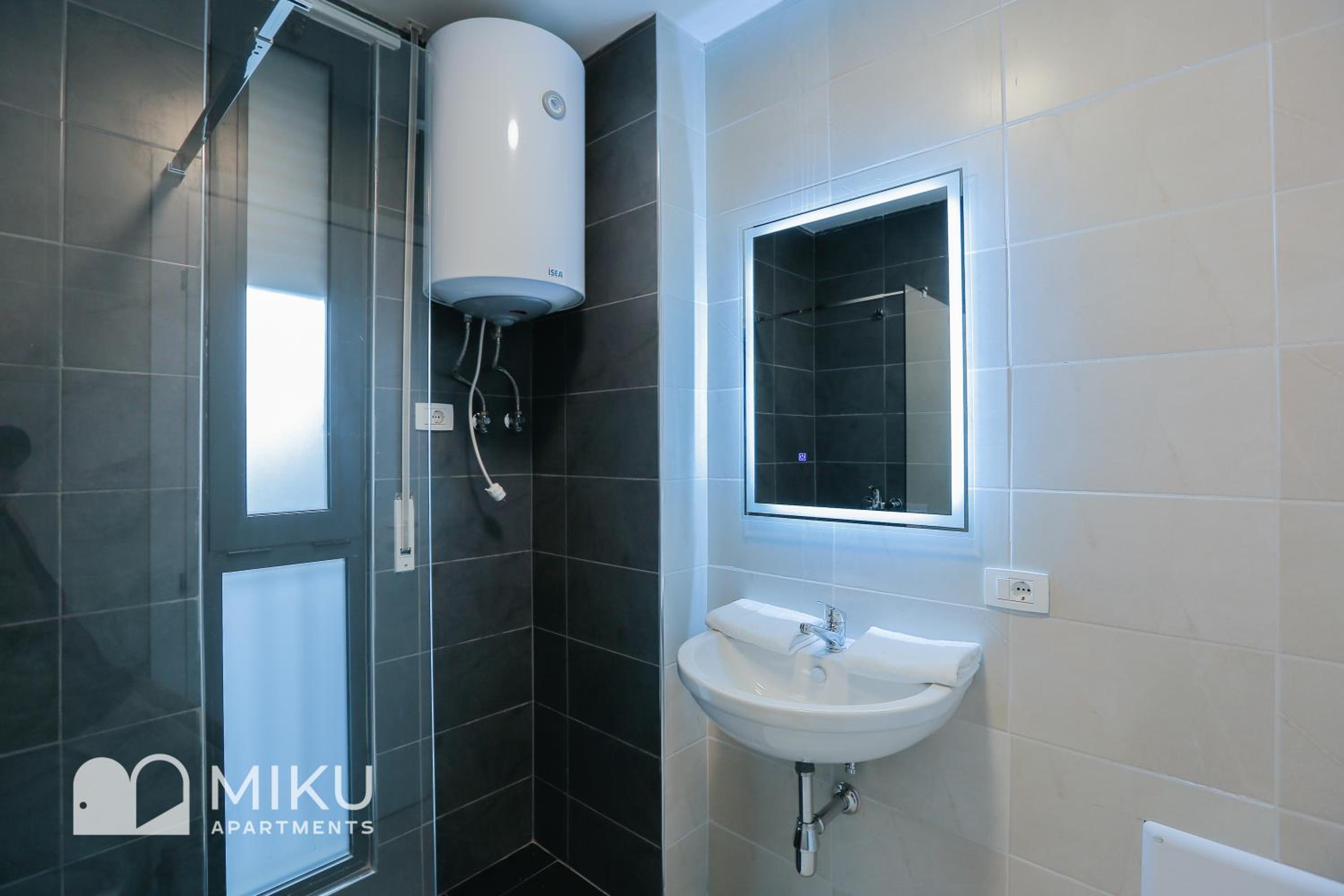 Miku Apartment - Glamorous 1Bedroom Apartment At Olympic Residence