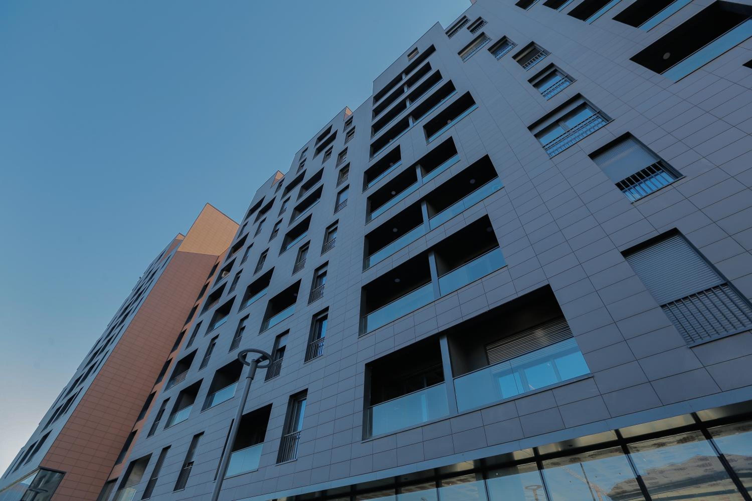 Miku Apartment - Glamorous 1Bedroom Apartment At Olympic Residence