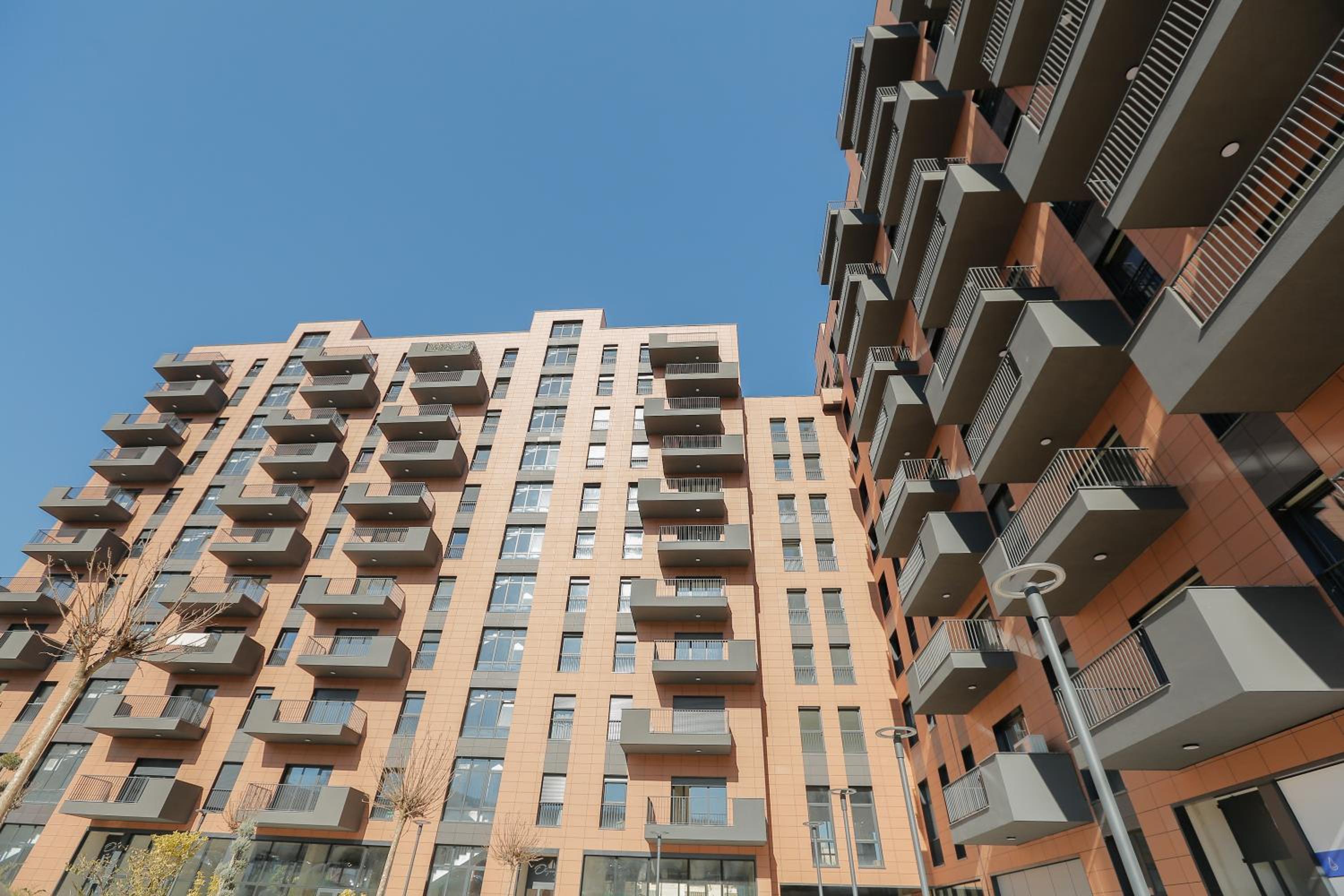 Miku Apartment - Glamorous 1Bedroom Apartment At Olympic Residence