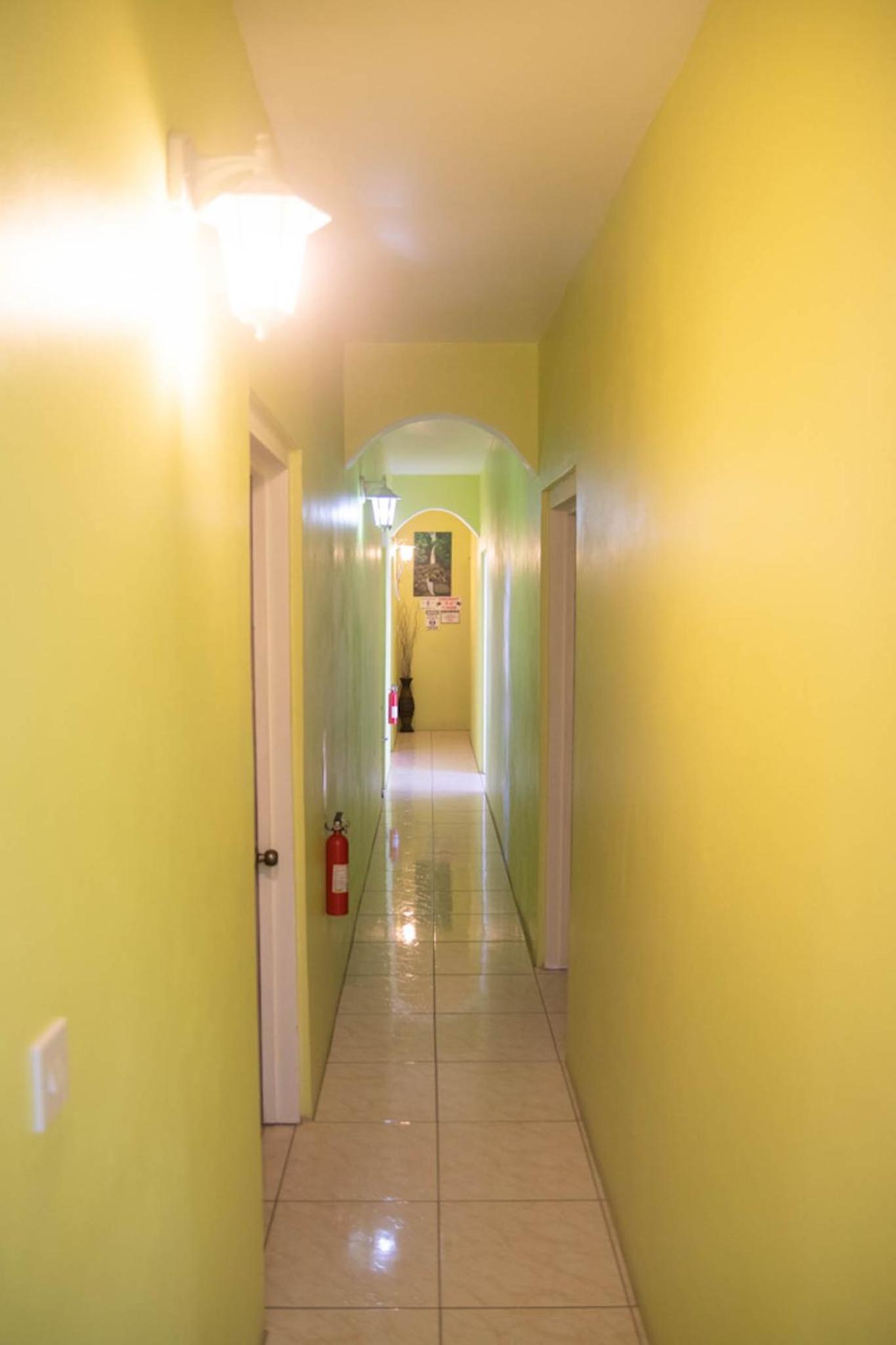 St. James Guesthouse - Photo 12