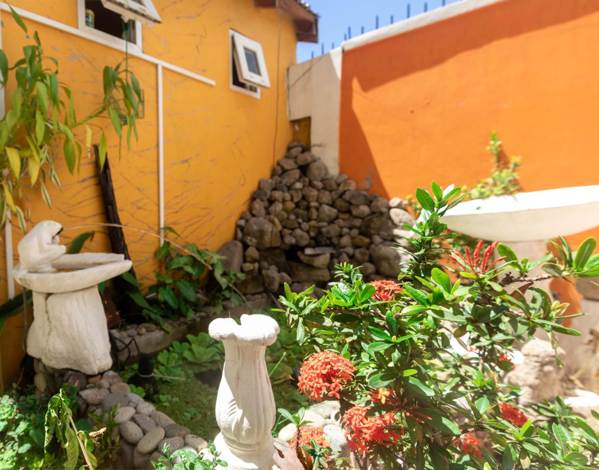 St. James Guesthouse - Photo 49