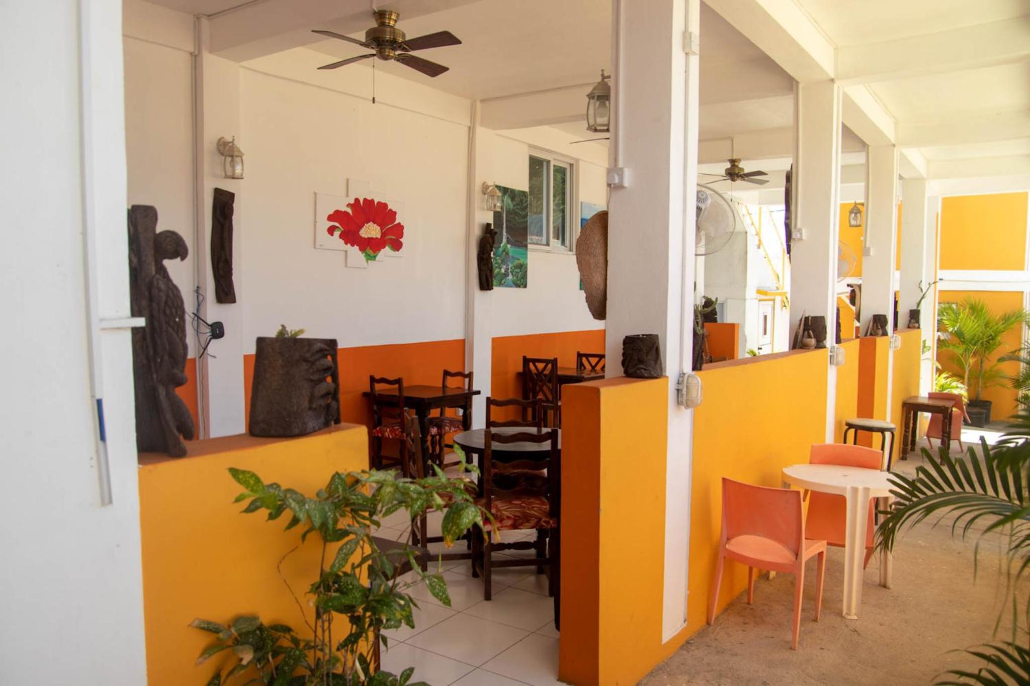 St. James Guesthouse - Photo 50