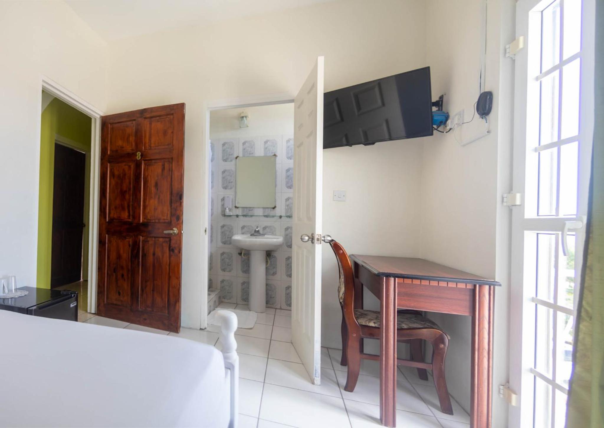 St. James Guesthouse - Photo 15
