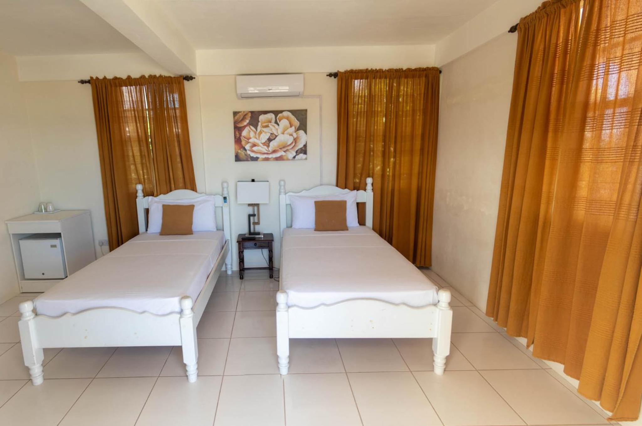 St. James Guesthouse - Photo 31
