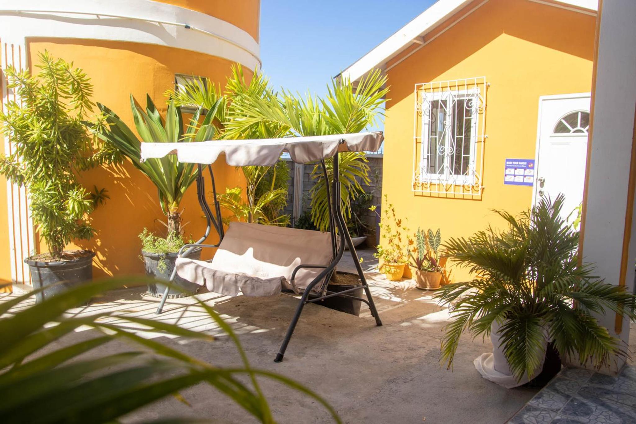 St. James Guesthouse - Photo 53