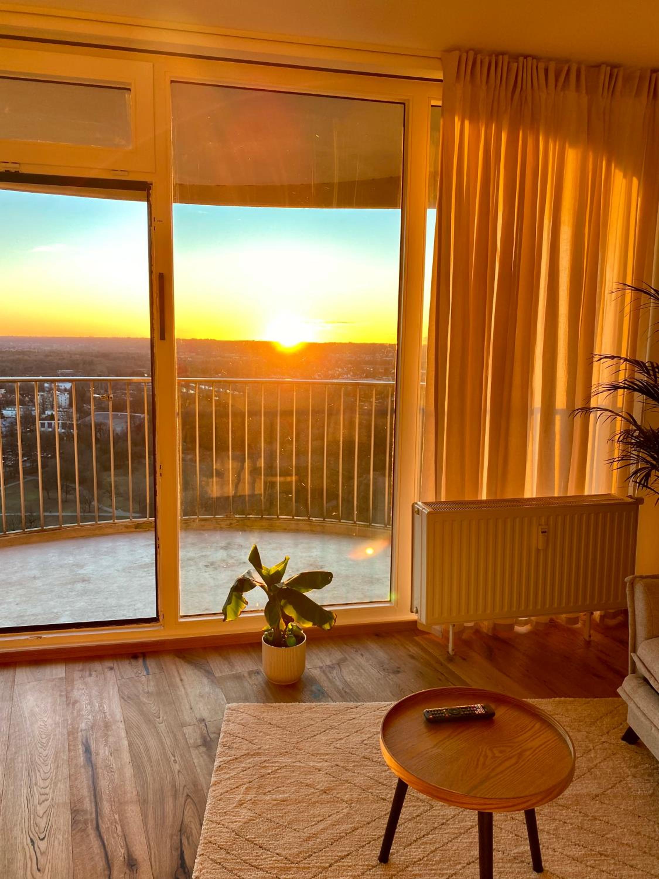 Best Butler Skyline Lodge City Apartment Netflix