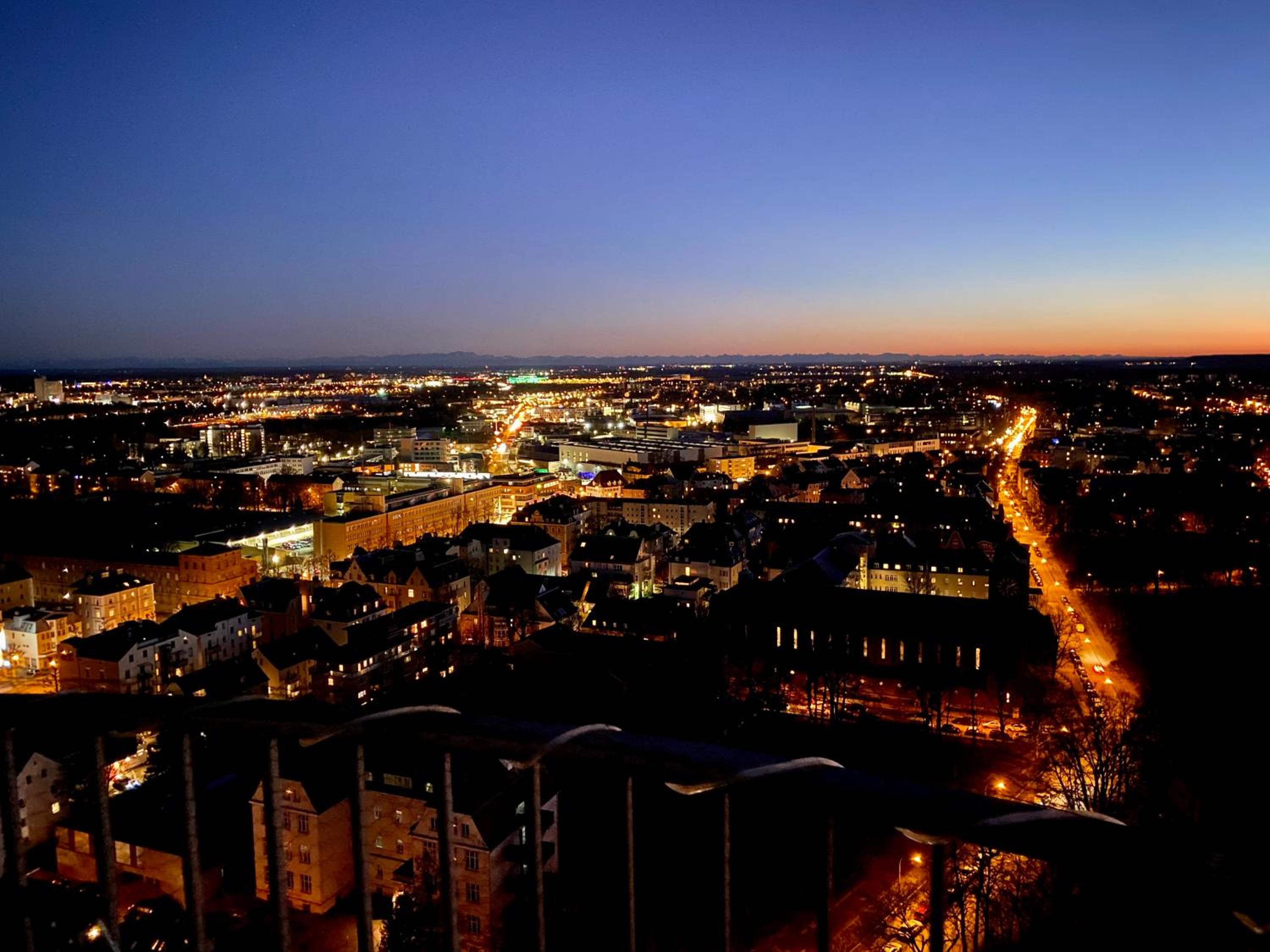 Best Butler Skyline Lodge City Apartment Netflix