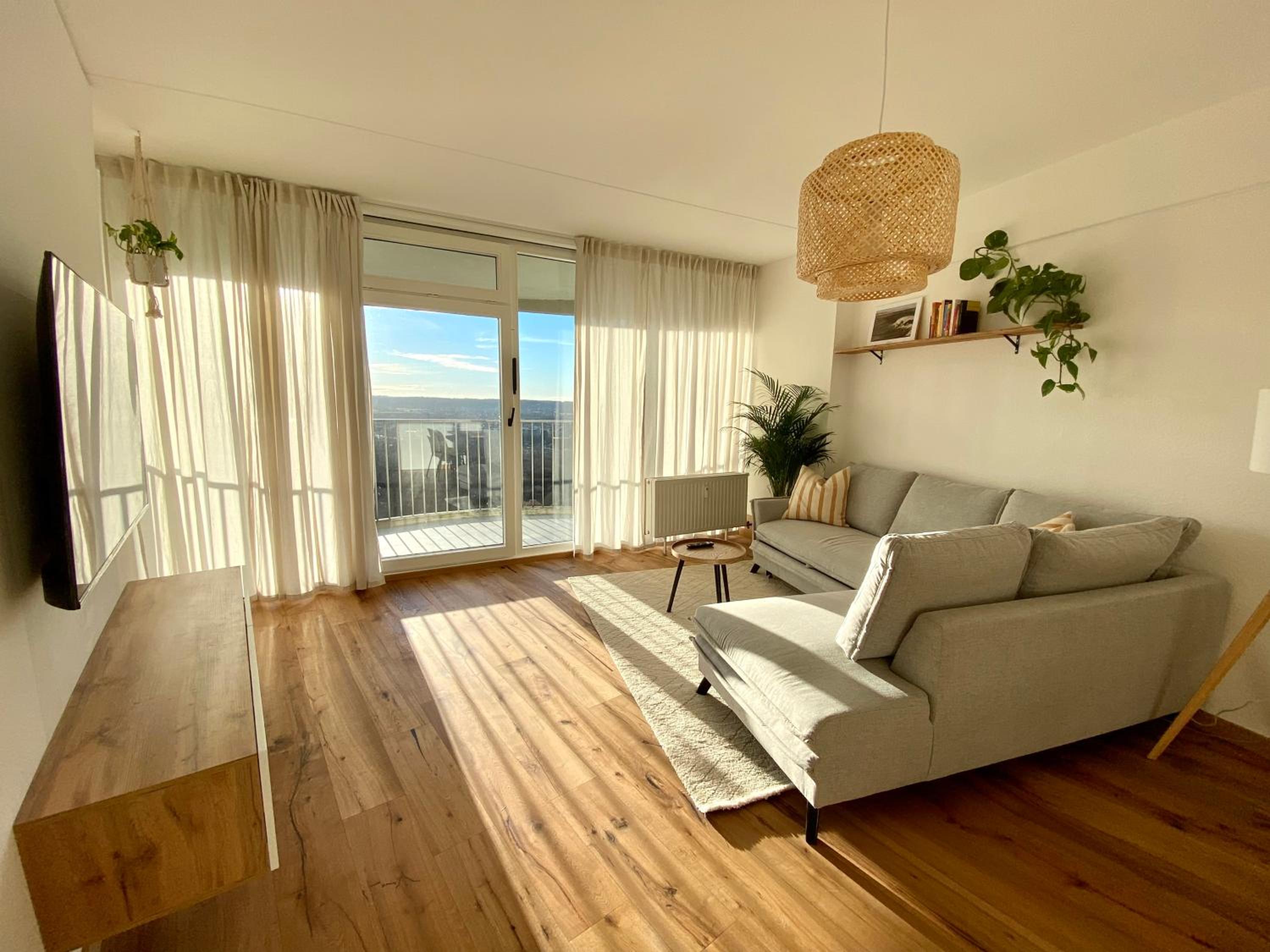Best Butler Skyline Lodge City Apartment Netflix