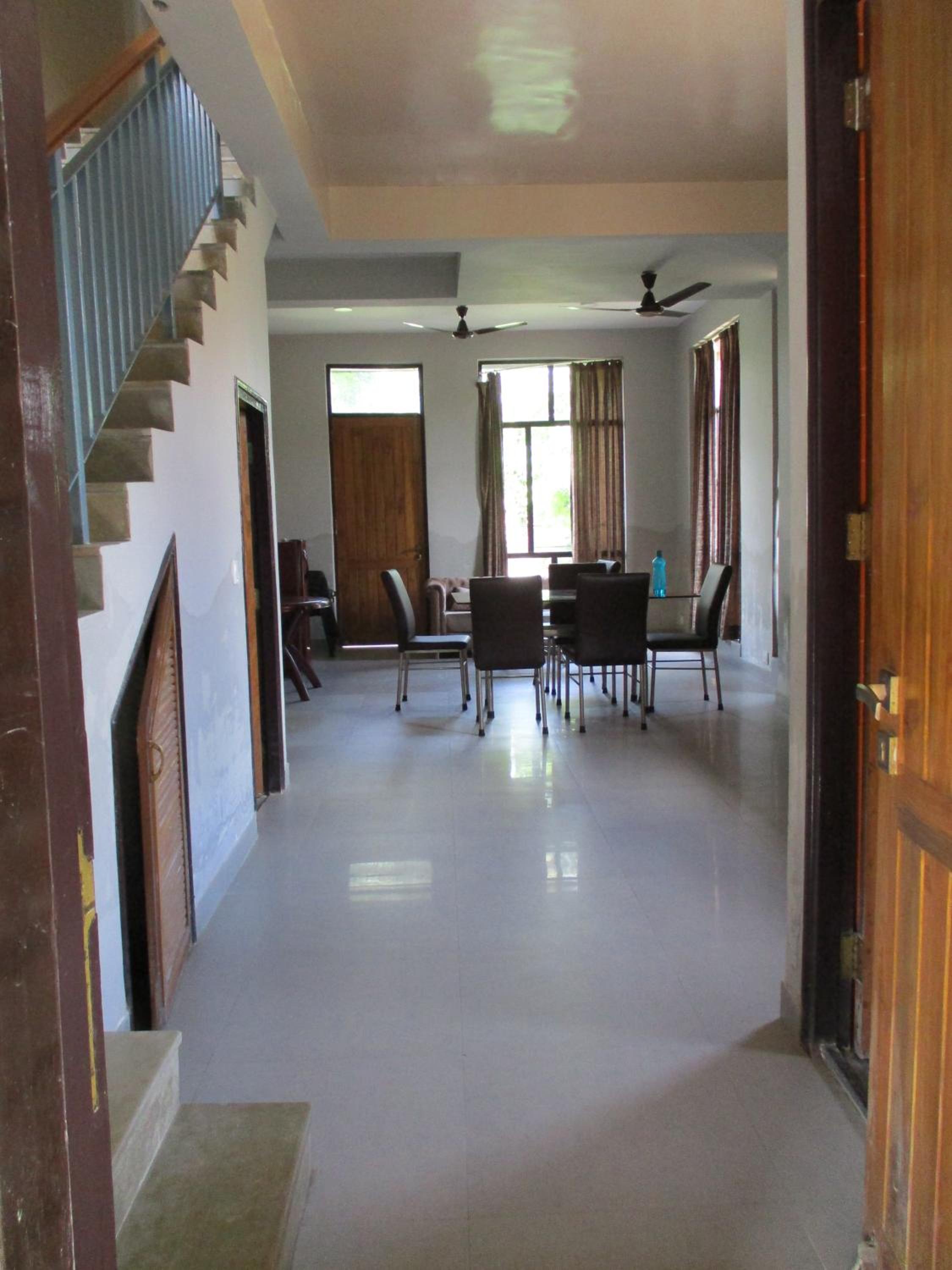 Ganga Kutir Oak Villa on Raichak view 2