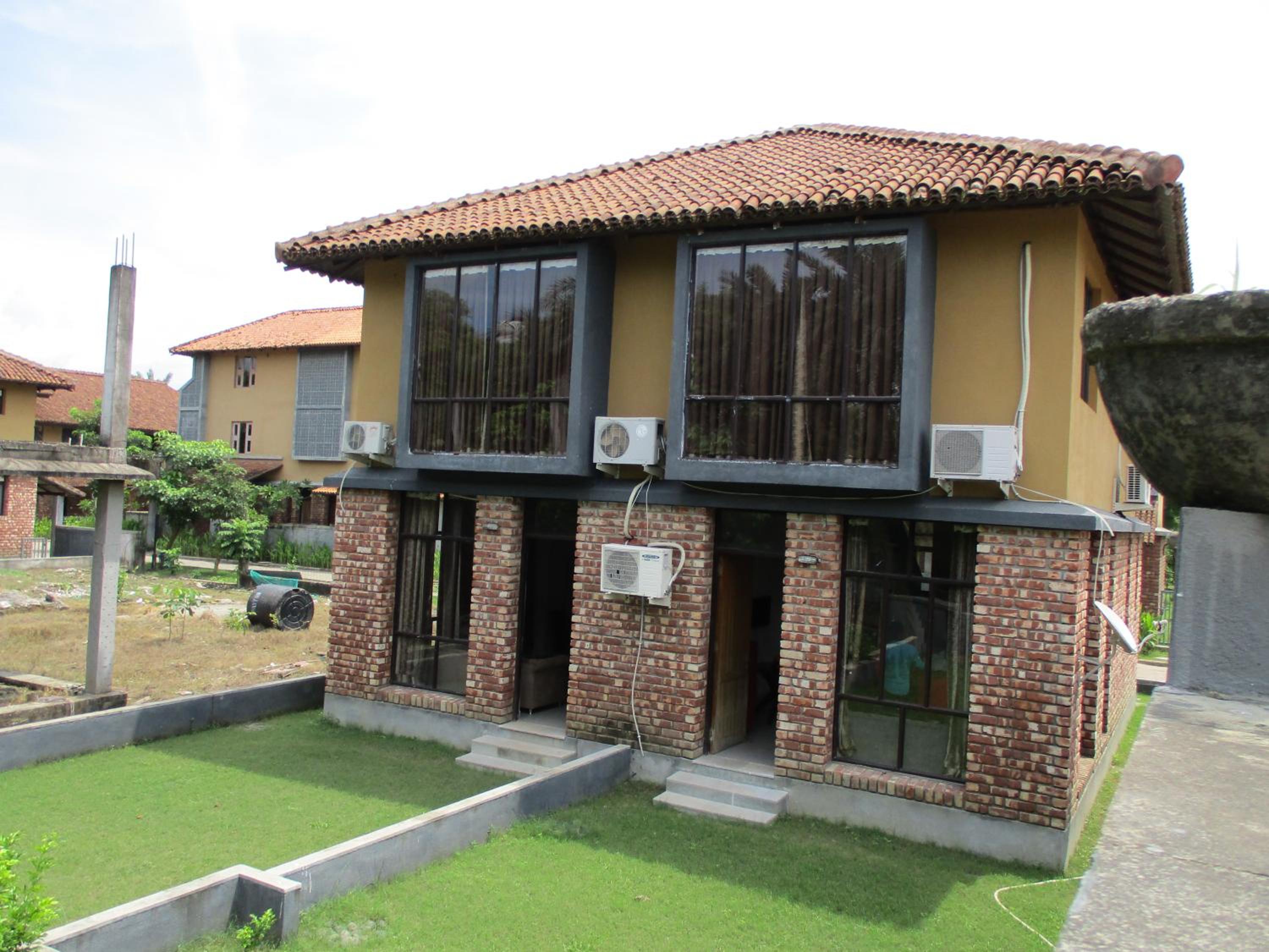 Ganga Kutir Oak Villa on Raichak view 3