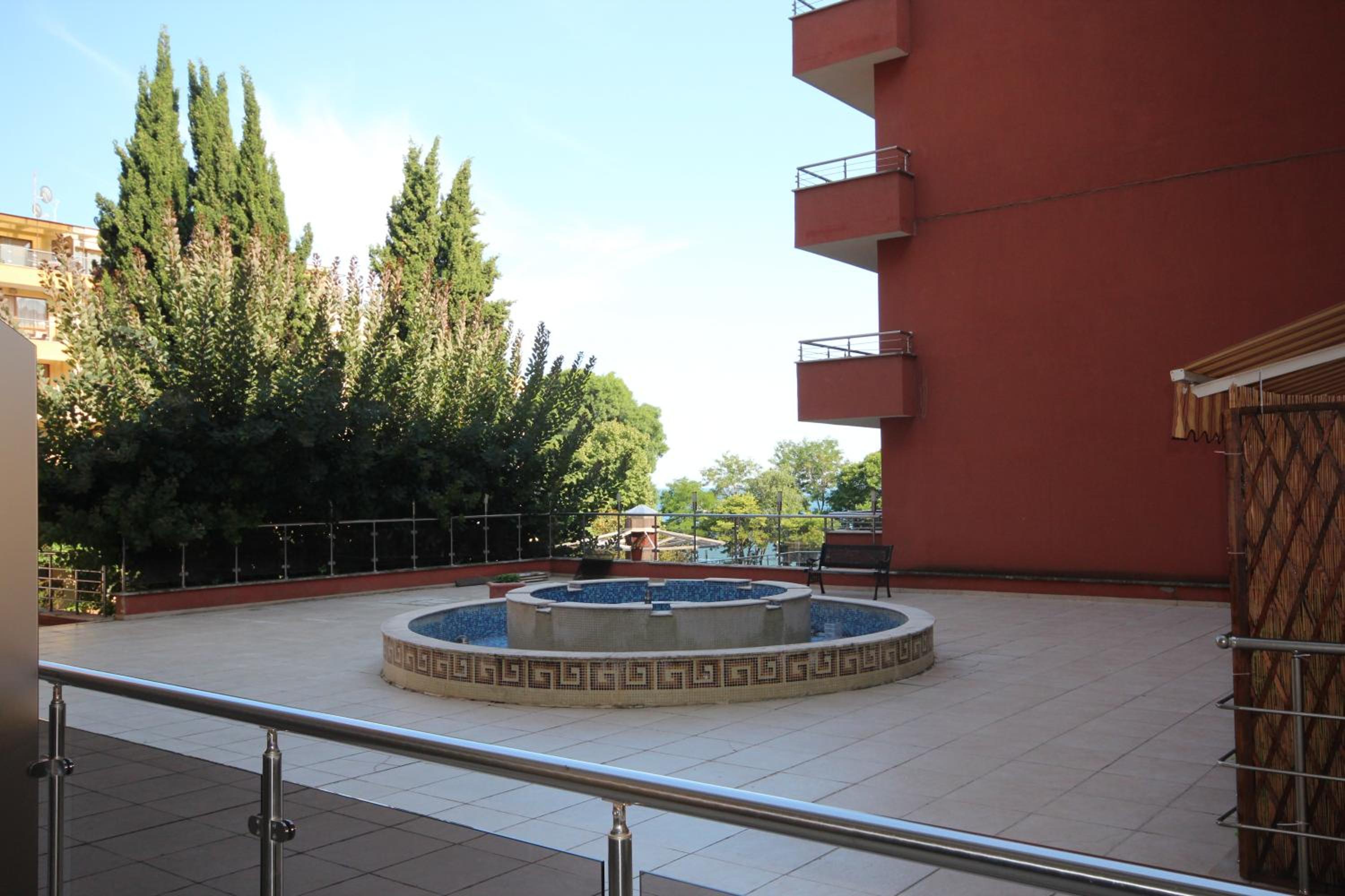 Photo 42