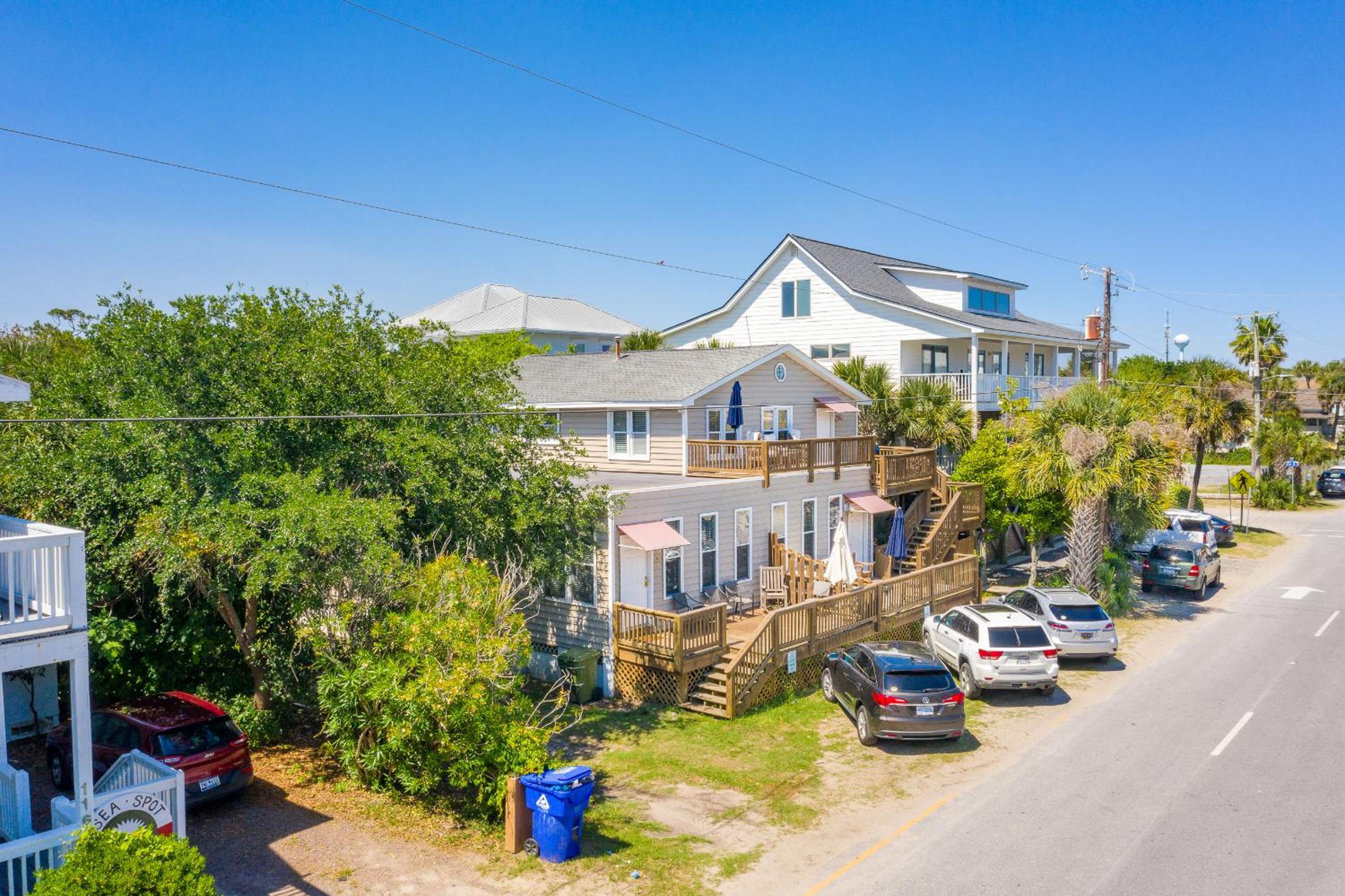 Salty Shack Unit A Dog Friendly Home Across from the Beach - Central Location view 4