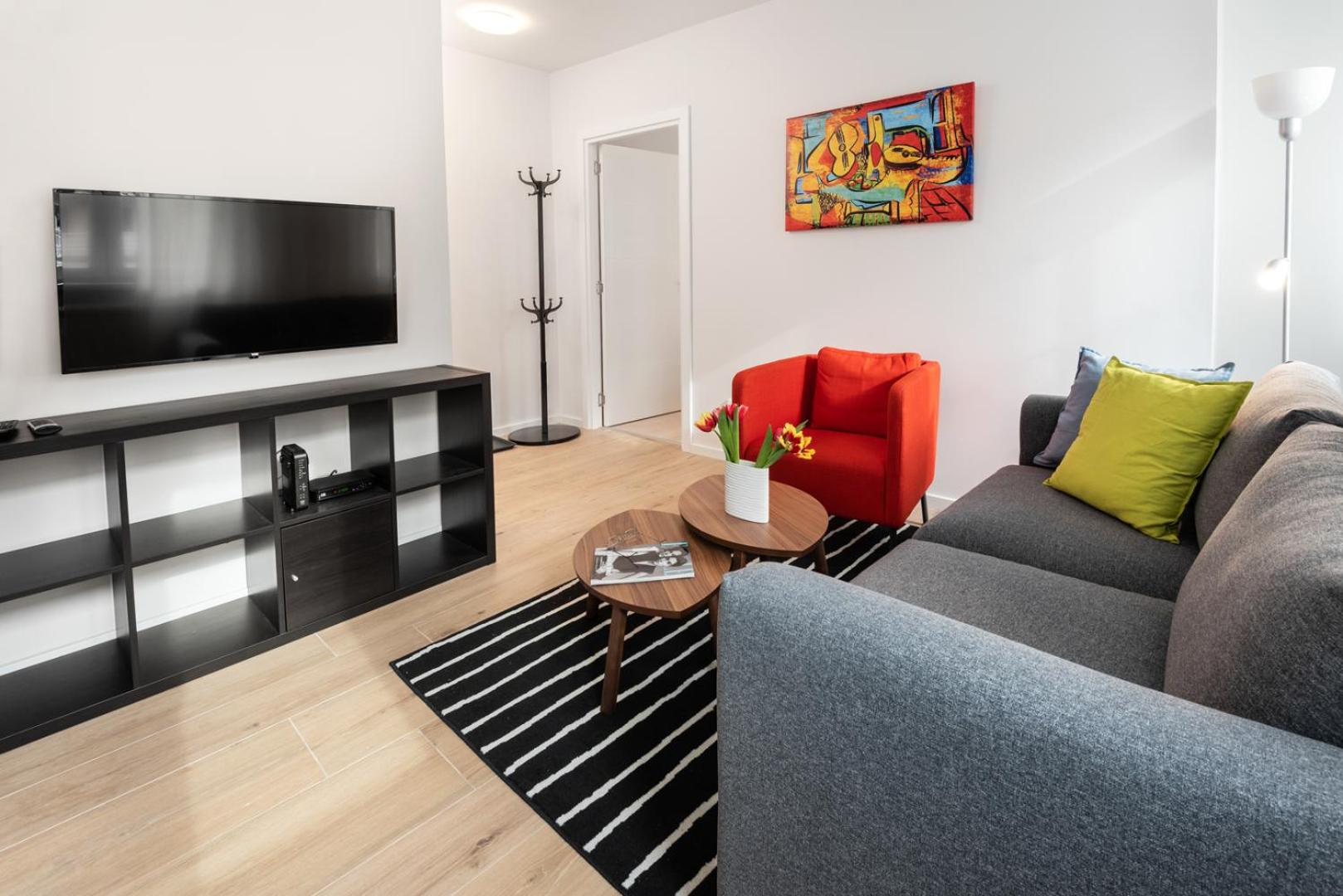 Apartment Vracar Belgrade, St Sava Church Park view 4