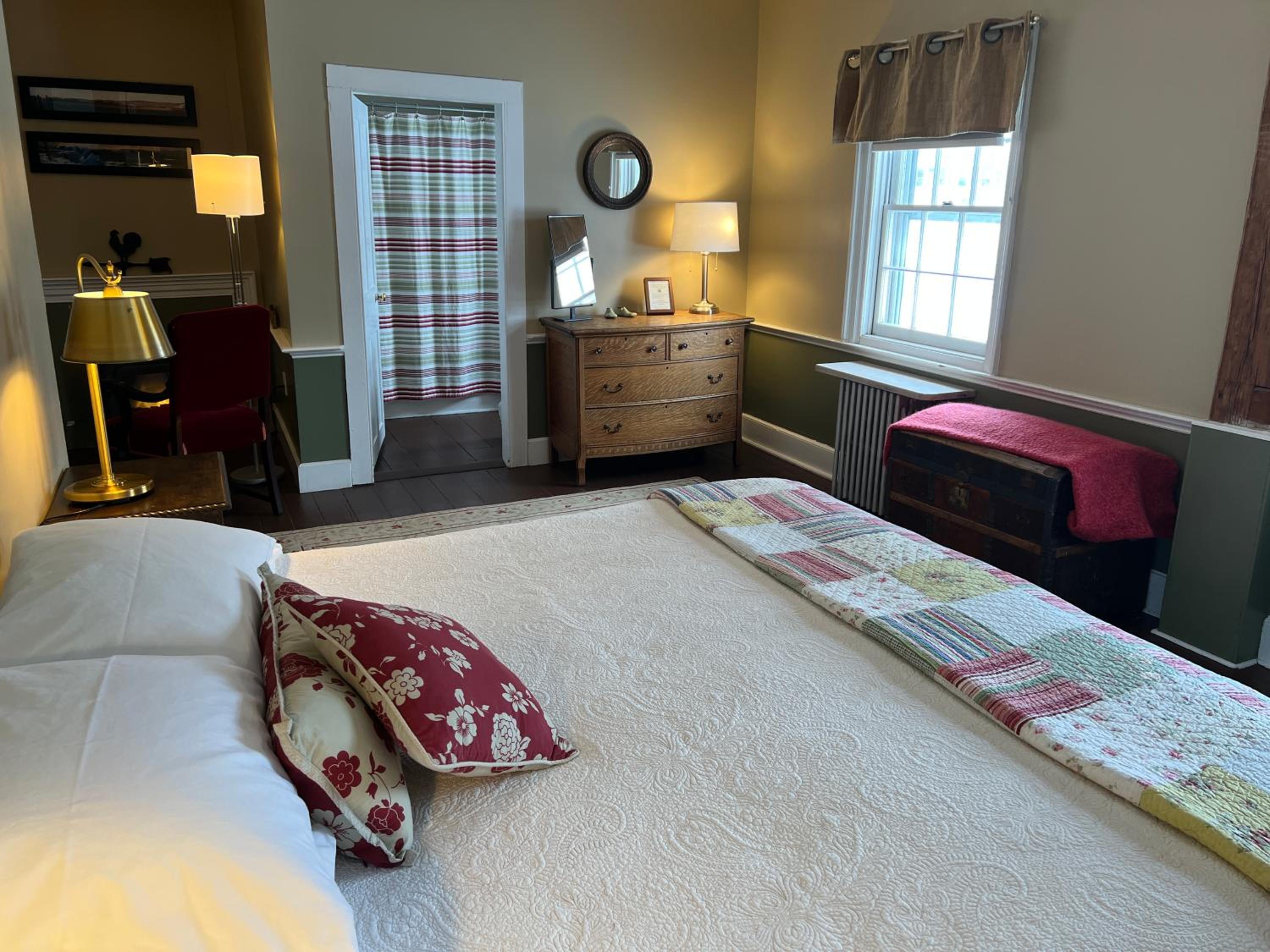Shoreham Inn Bed & Breakfast