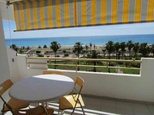 A H RENTALS Peñismar Estudio 1ª linea de playa photo 3