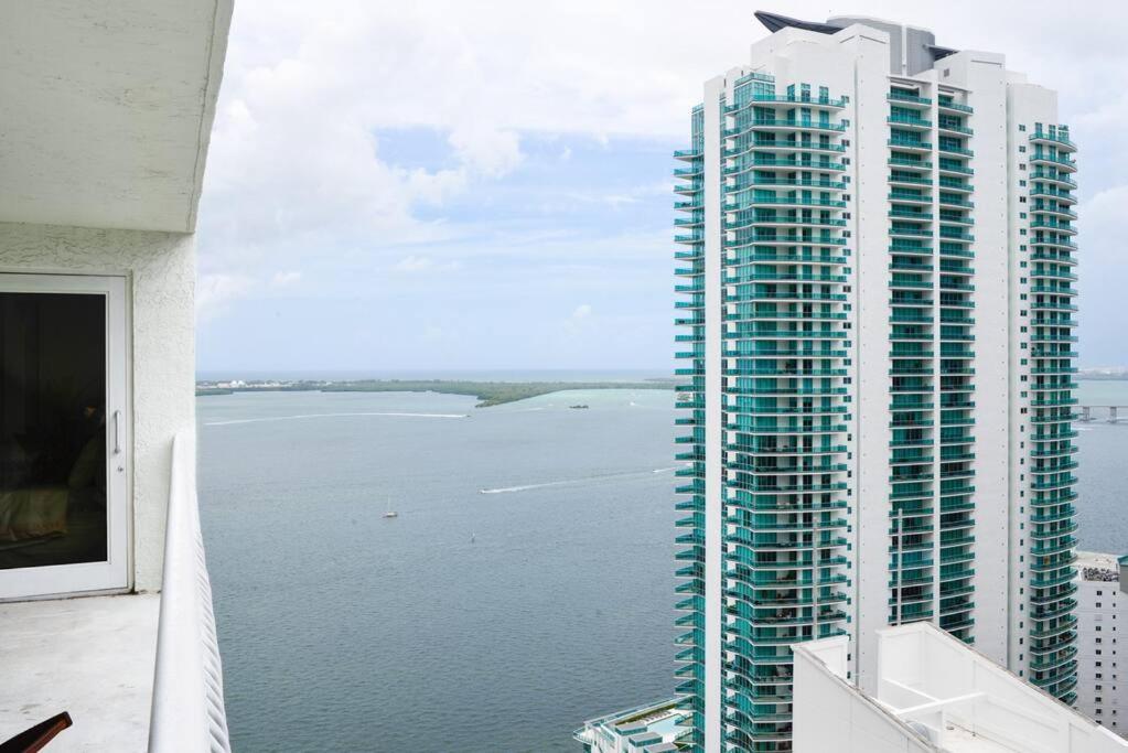 LUXURY 2 Bedroom Apartment At BRICKELL with pool