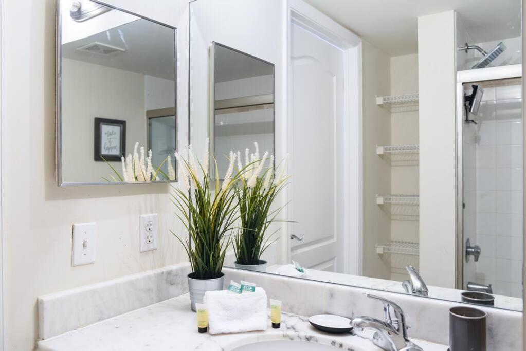 LUXURY 2 Bedroom Apartment At BRICKELL with pool