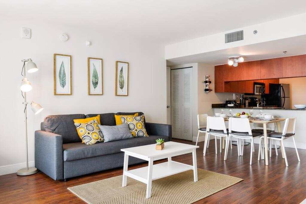 LUXURY 2 Bedroom Apartment At BRICKELL with pool