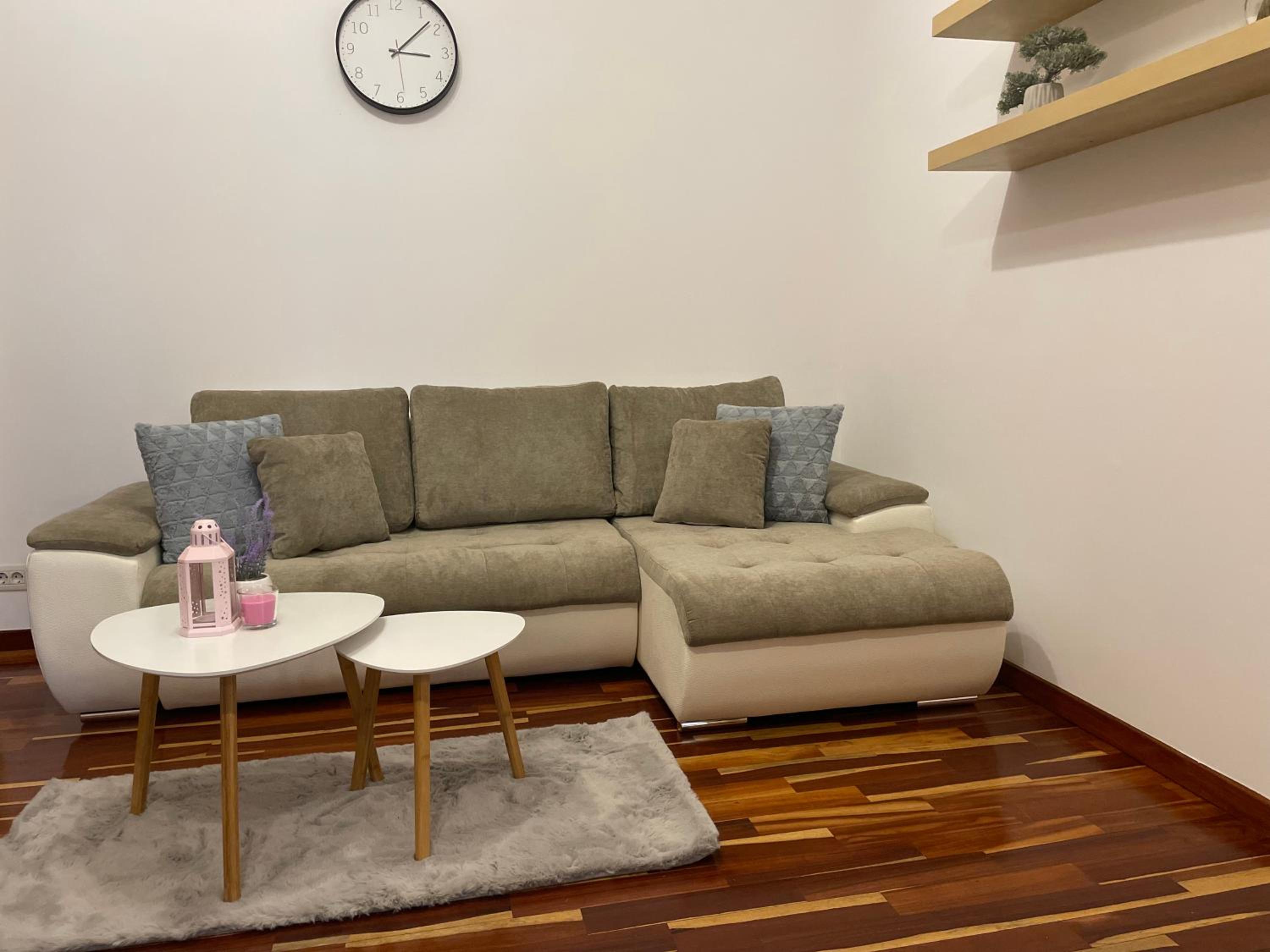 Bucharest Central Studio 2 view 5