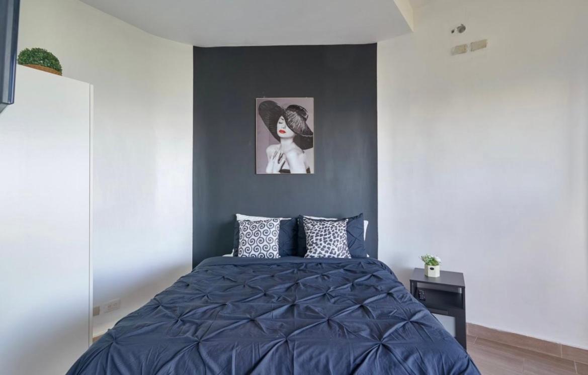 Villa Favella-Pop-Art-View-7BR-Jamaca De Dios-Balcony-Dream view 4