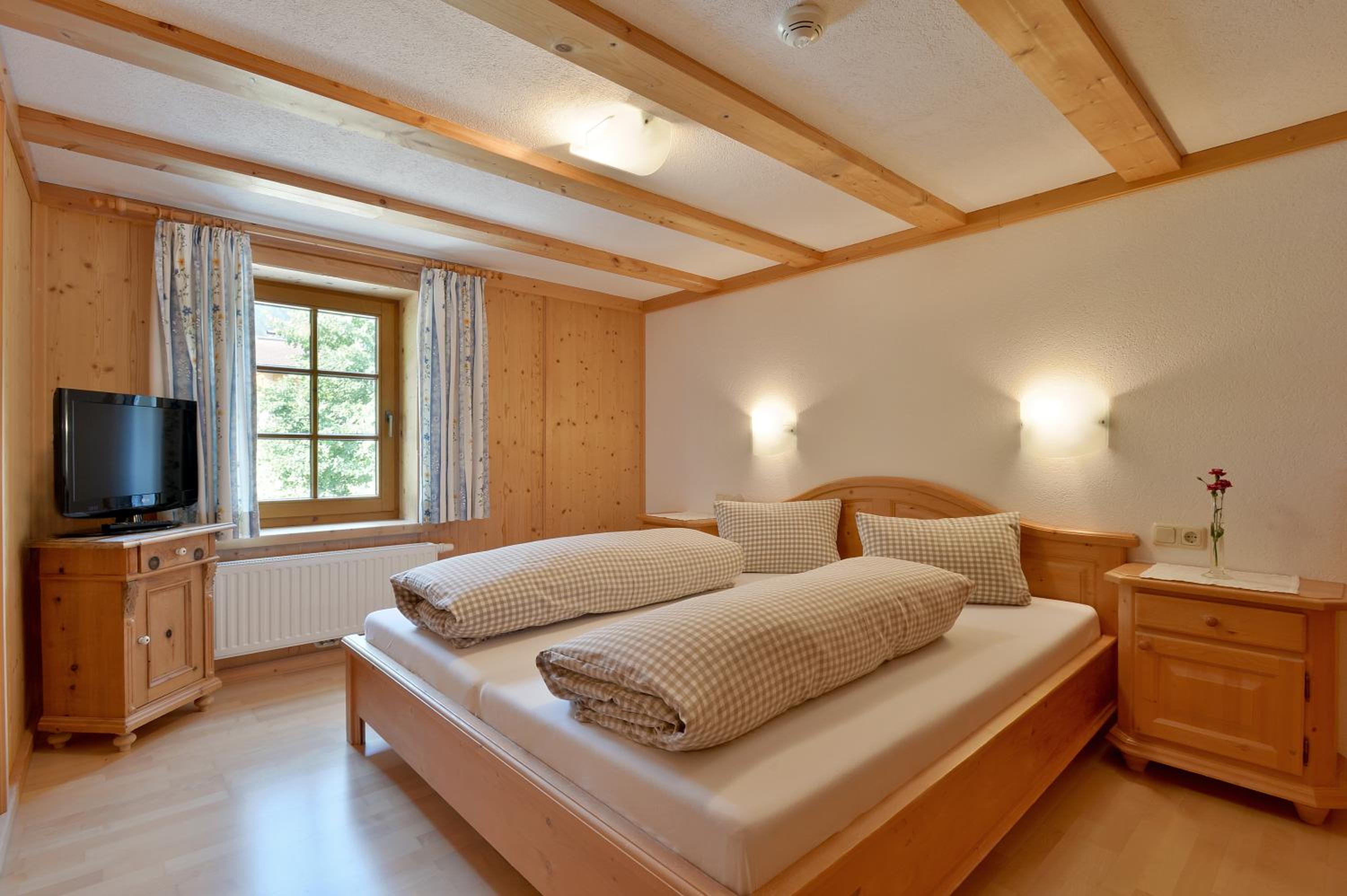 Ferienwohnungen-Gästehaus Altginzling