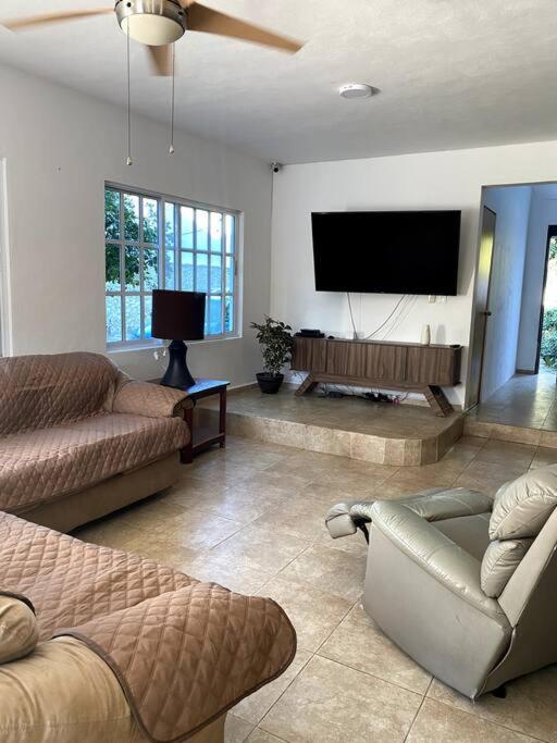 Casa confortable y espaciosa con alberca privada